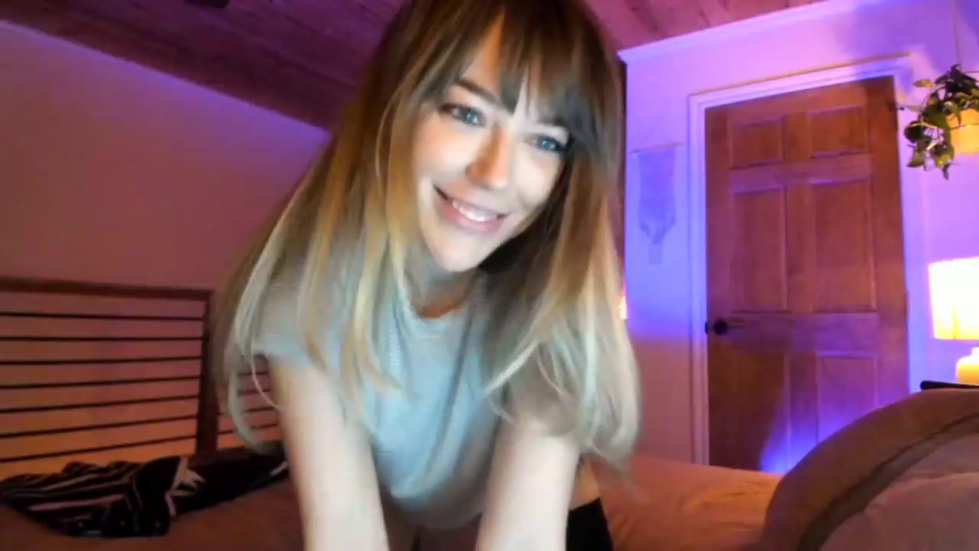 Gallery image thumbnail from EmmaStarseed's myfreecams stream on, 02/05/2023, 05:31 image 3 of 20
