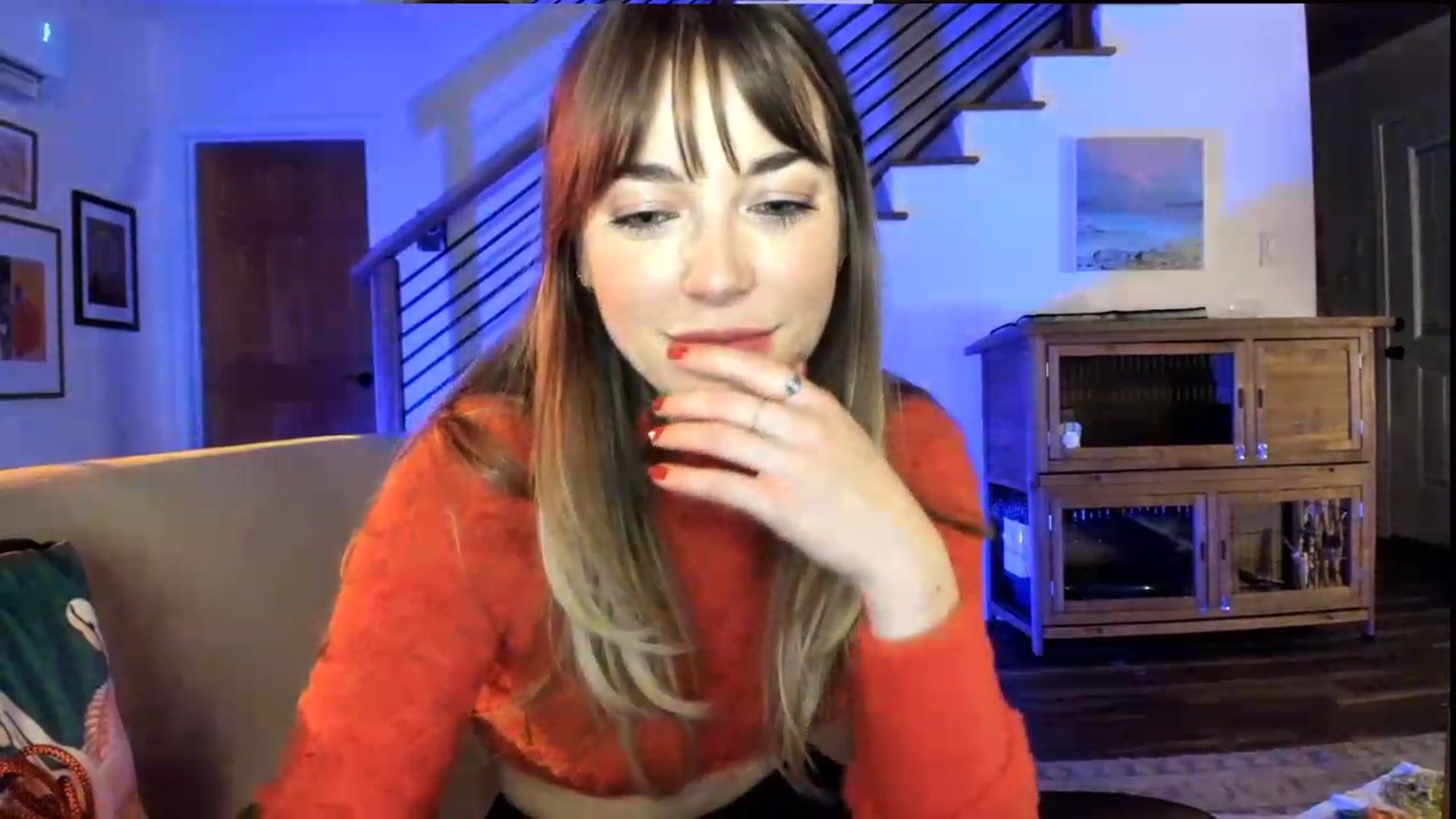Gallery image thumbnail from EmmaStarseed's myfreecams stream on, 02/11/2023, 07:00 image 17 of 20