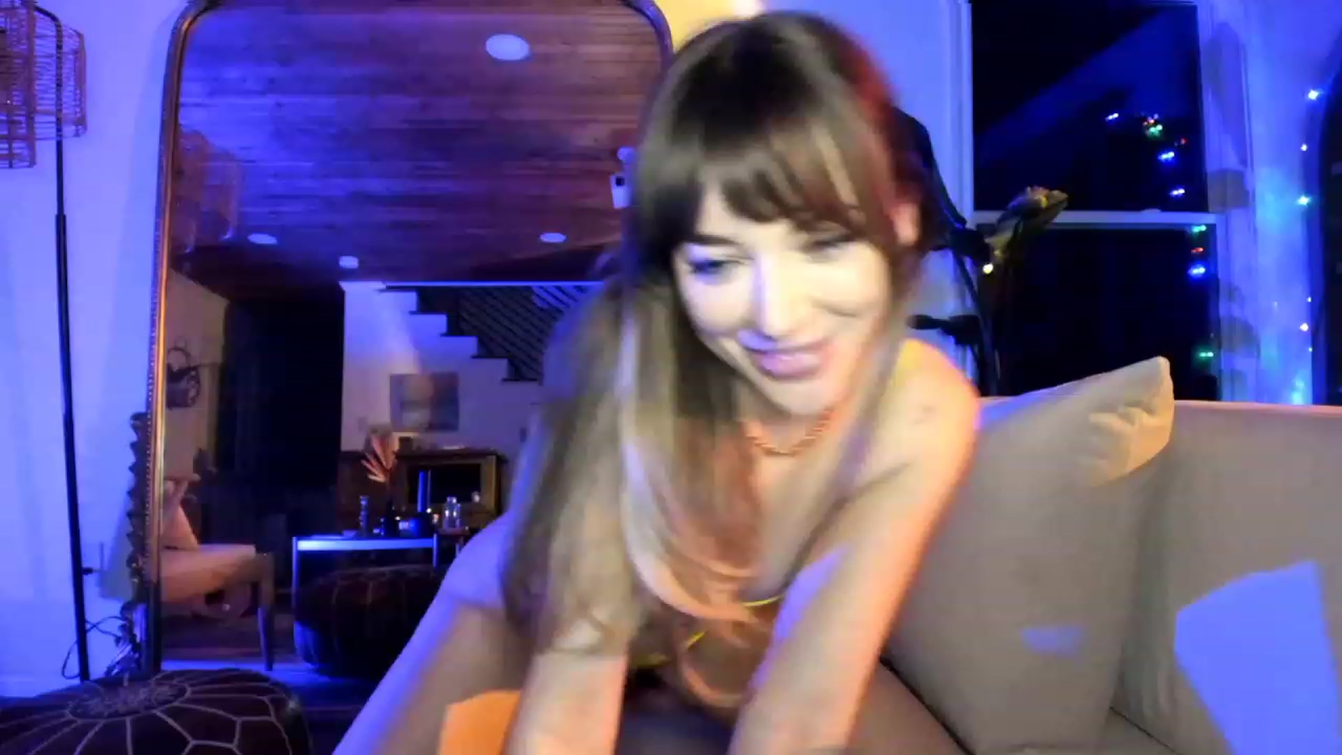 Gallery image thumbnail from EmmaStarseed's myfreecams stream on, 02/12/2023, 05:21 image 7 of 20