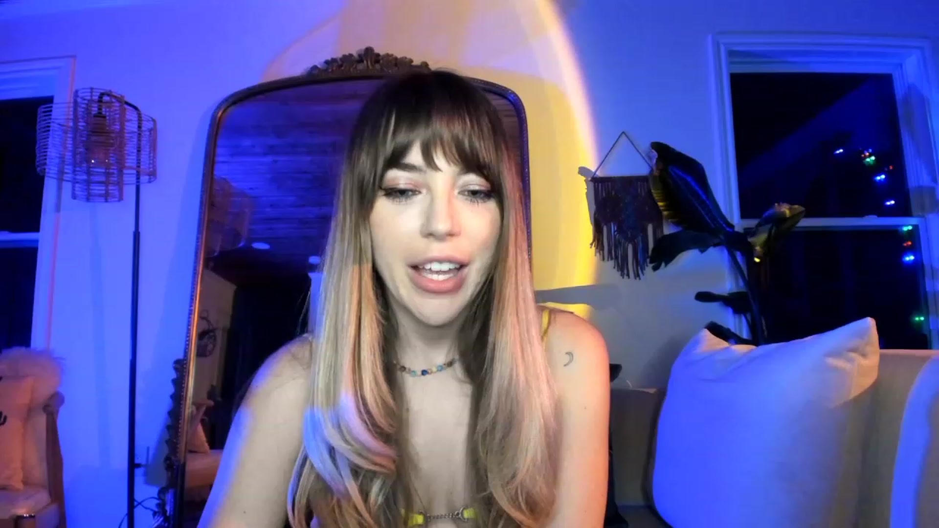 Gallery image thumbnail from EmmaStarseed's myfreecams stream on, 02/12/2023, 05:21 image 1 of 20