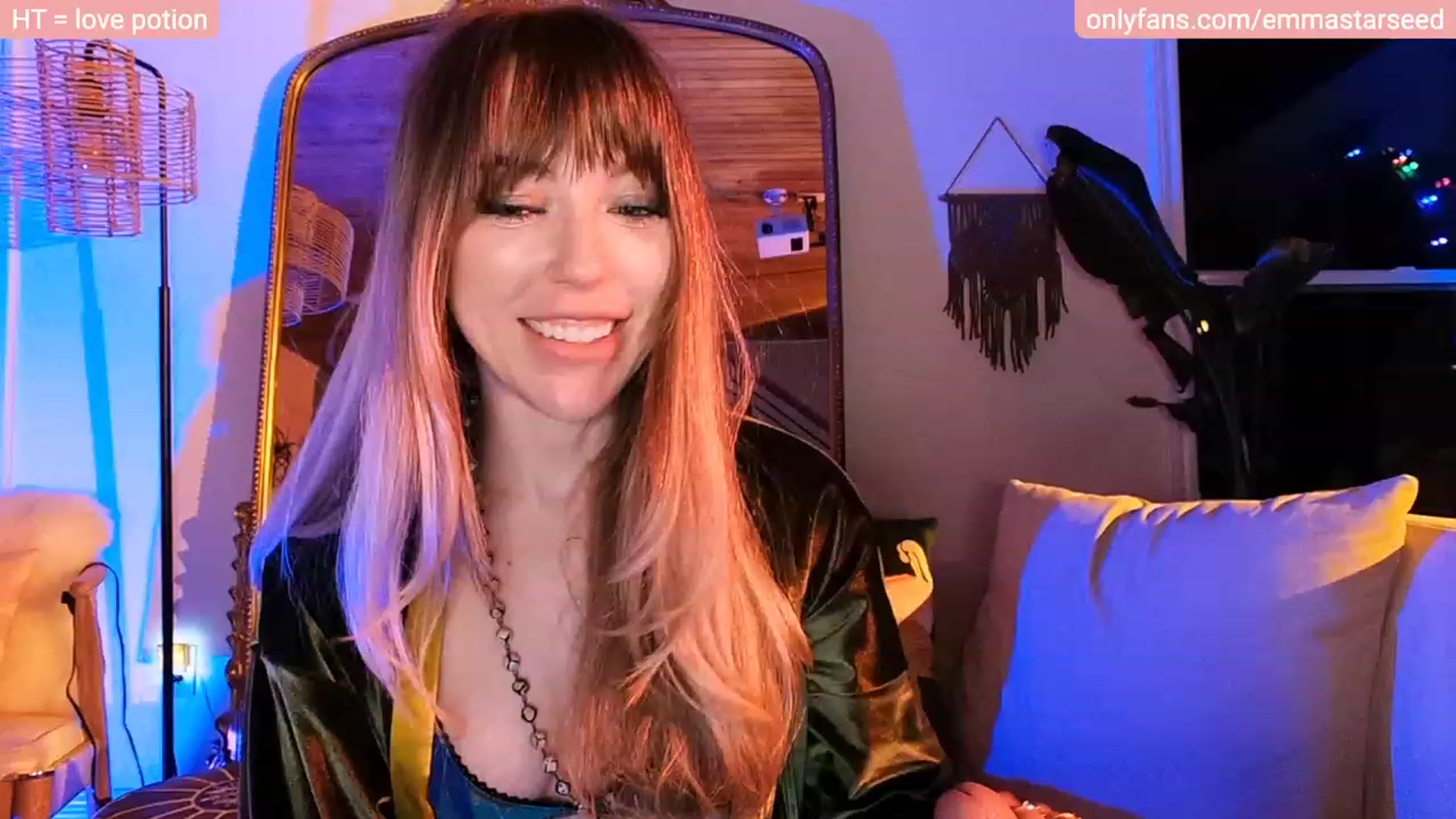 Gallery image thumbnail from EmmaStarseed's myfreecams stream on, 02/16/2023, 05:40 image 1 of 20