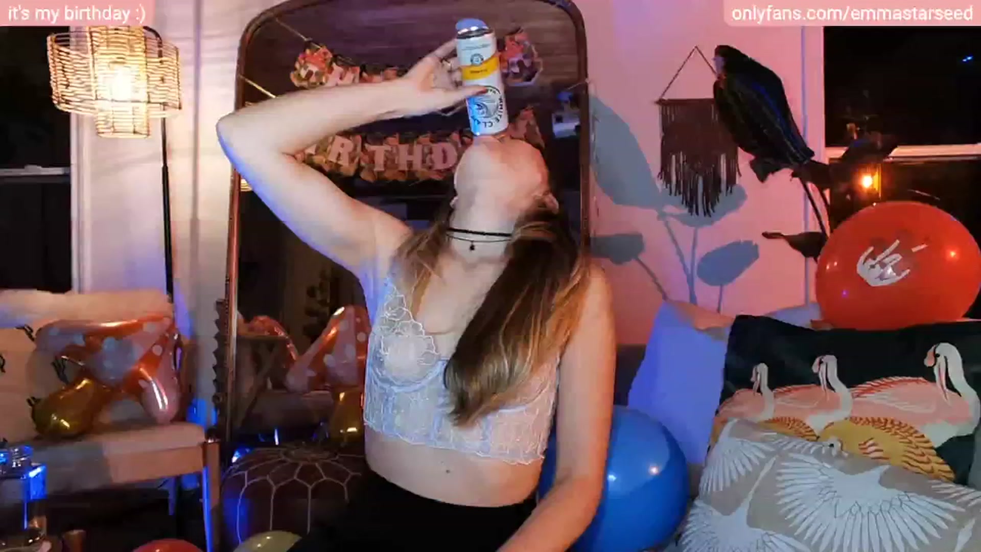 Gallery image thumbnail from EmmaStarseed's myfreecams stream on, 02/23/2023, 05:28 image 5 of 20