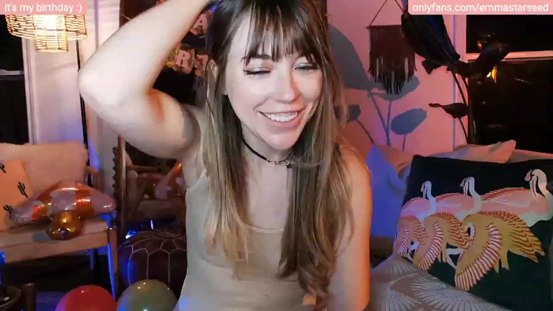 Gallery image thumbnail from EmmaStarseed's myfreecams stream on, 02/23/2023, 06:29 image 10 of 20