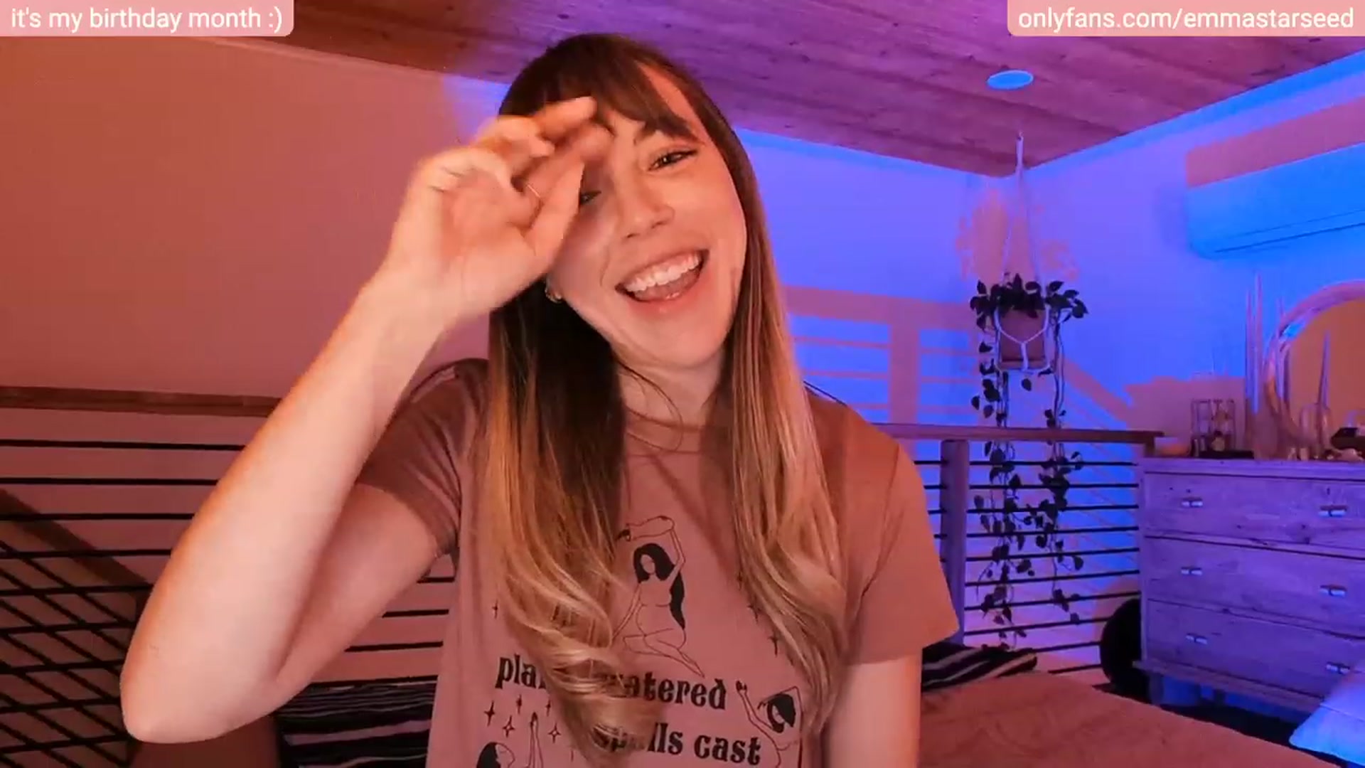 Gallery image thumbnail from EmmaStarseed's myfreecams stream on, 02/28/2023, 05:45 image 5 of 20
