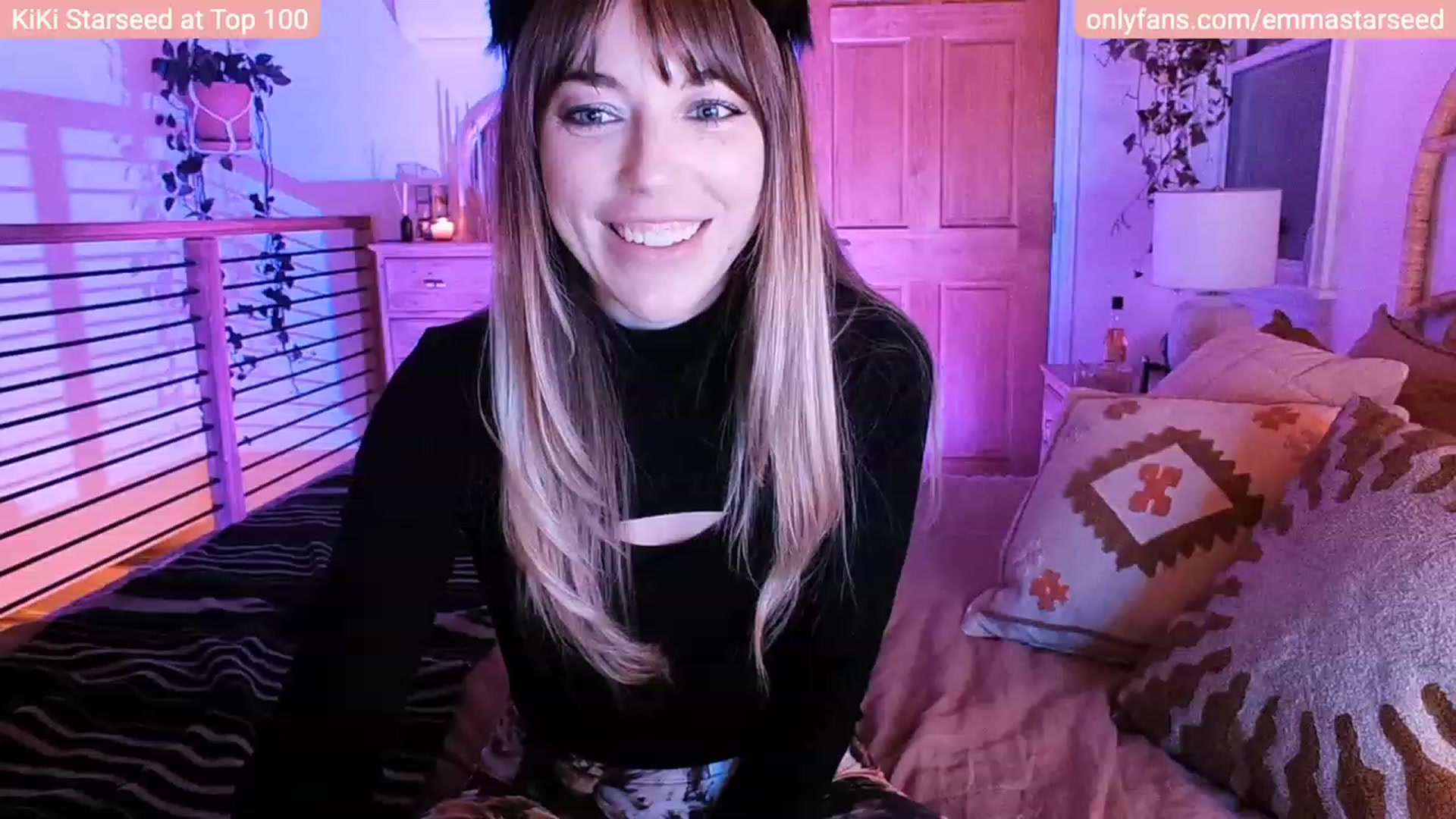 Gallery image thumbnail from EmmaStarseed's myfreecams stream on, 05/01/2023, 04:01 image 1 of 20