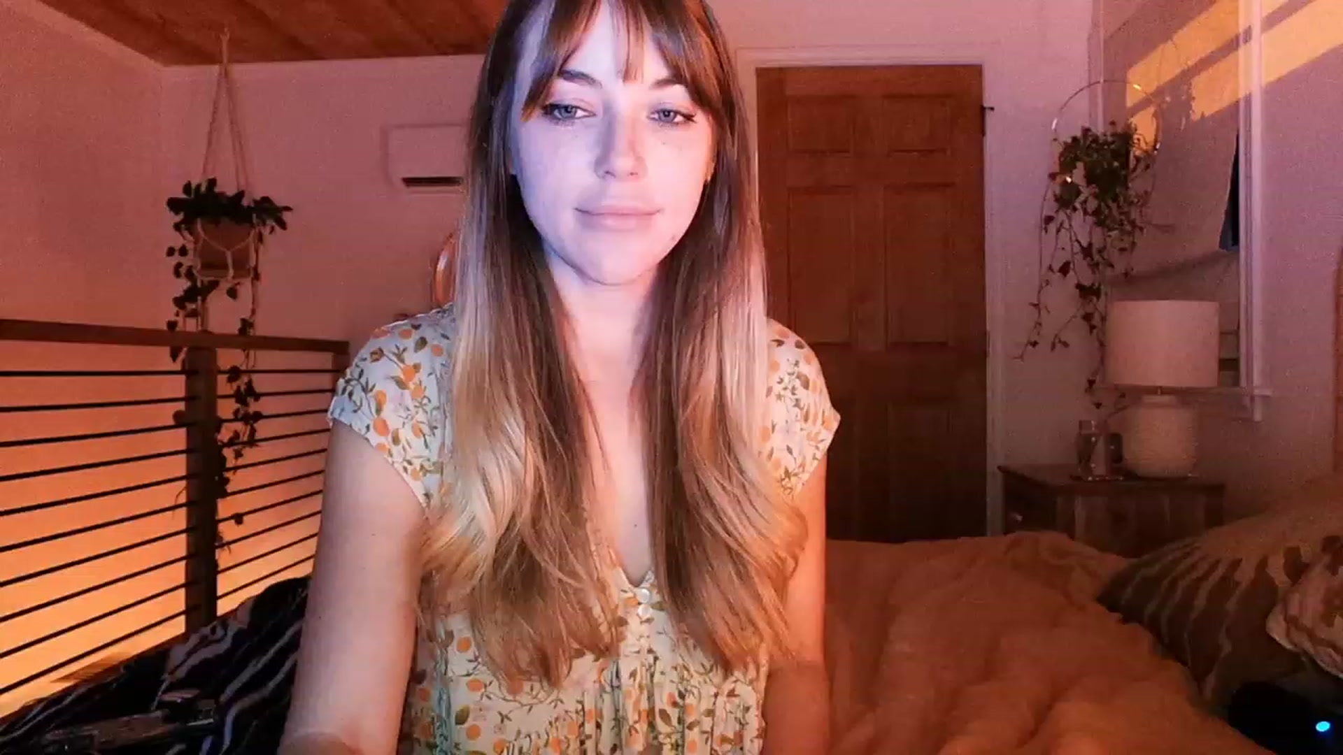 Gallery image thumbnail from EmmaStarseed's myfreecams stream on, 06/15/2023, 04:15 image 4 of 20