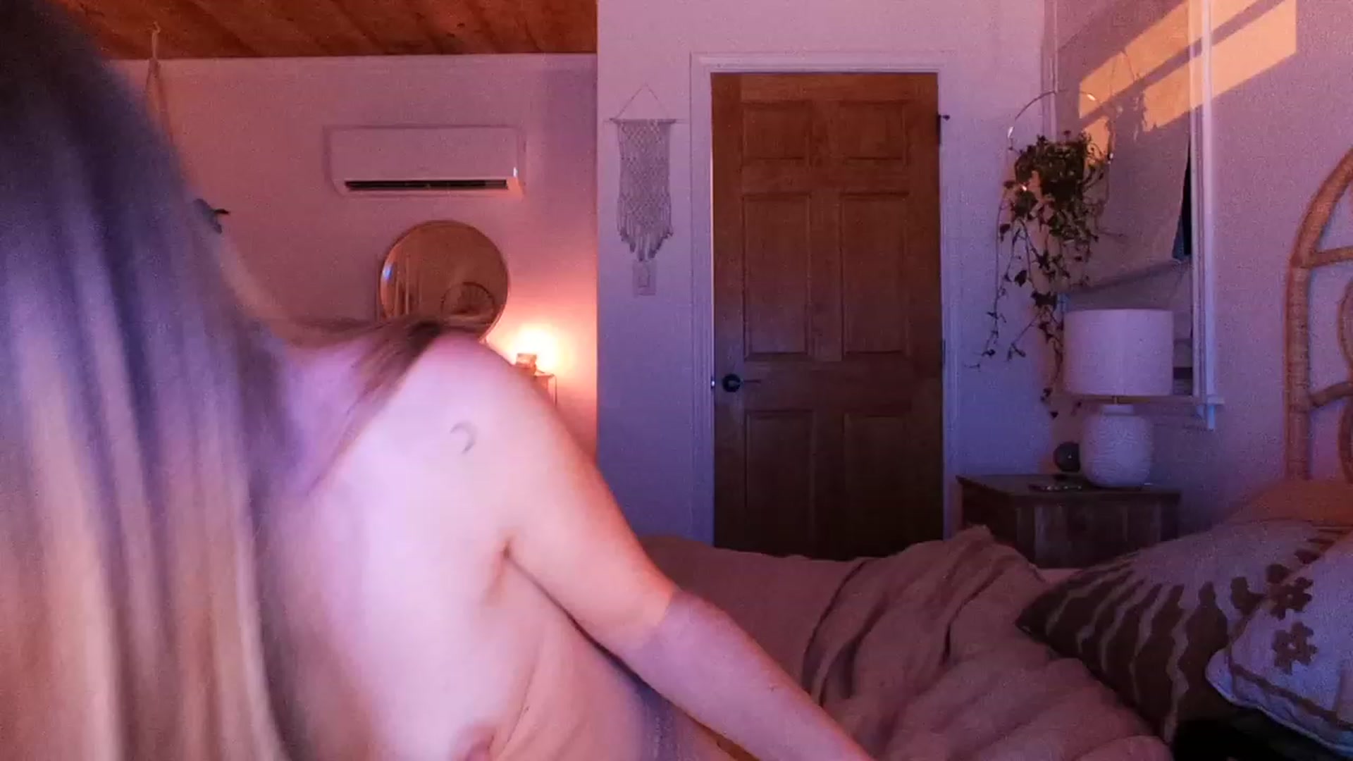 Gallery image thumbnail from EmmaStarseed's myfreecams stream on, 06/15/2023, 04:15 image 15 of 20