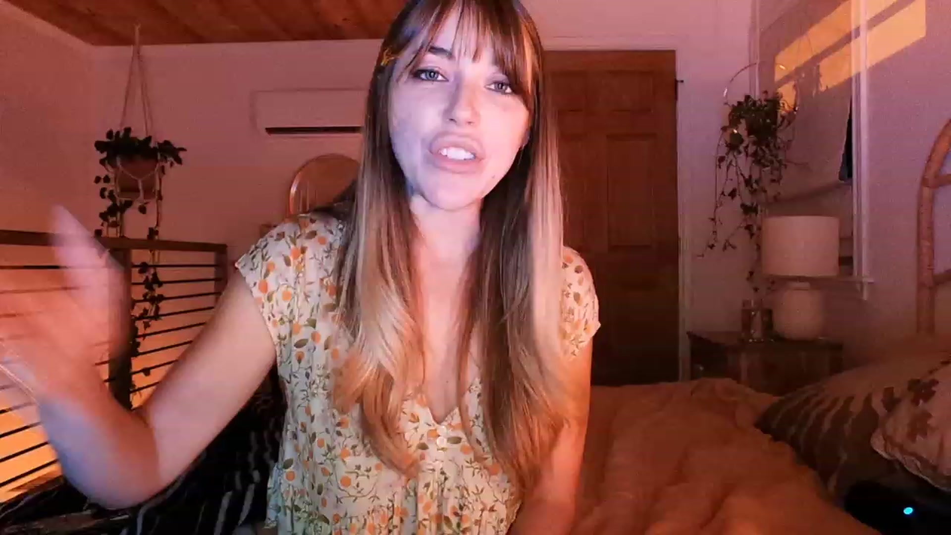 Gallery image thumbnail from EmmaStarseed's myfreecams stream on, 06/15/2023, 04:15 image 3 of 20