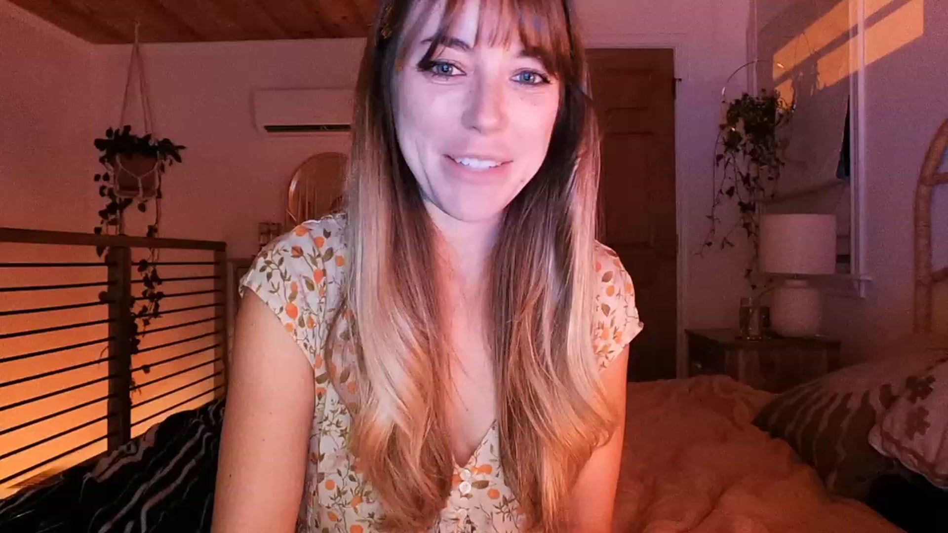 Gallery image thumbnail from EmmaStarseed's myfreecams stream on, 06/15/2023, 04:15 image 1 of 20