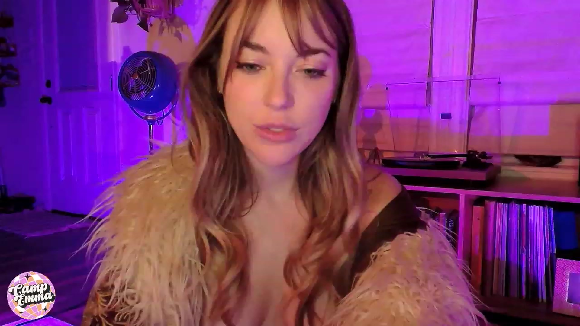 Gallery image thumbnail from EmmaStarseed's myfreecams stream on, 09/13/2023, 06:32 image 9 of 20