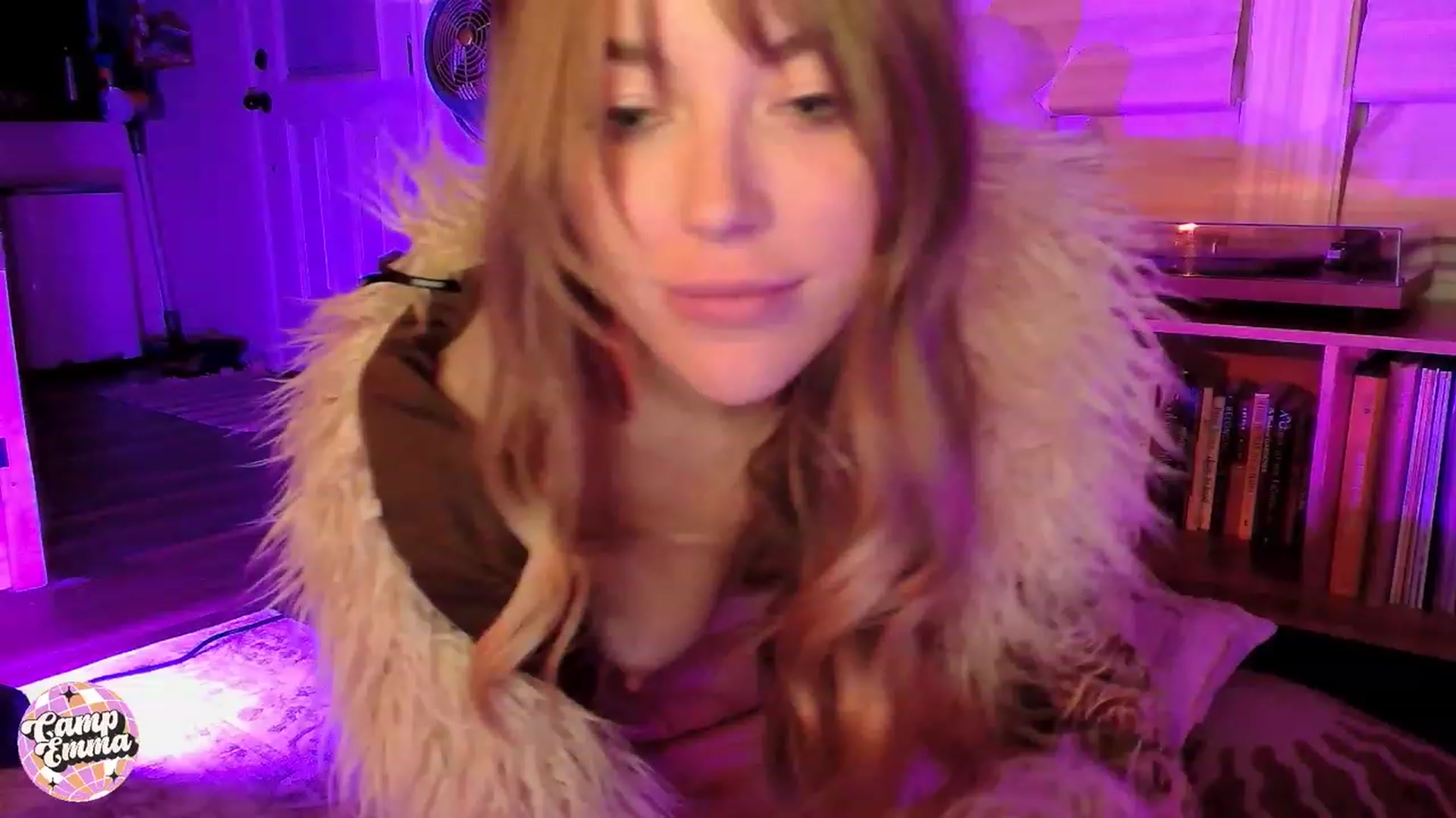 Gallery image thumbnail from EmmaStarseed's myfreecams stream on, 09/13/2023, 06:32 image 3 of 20