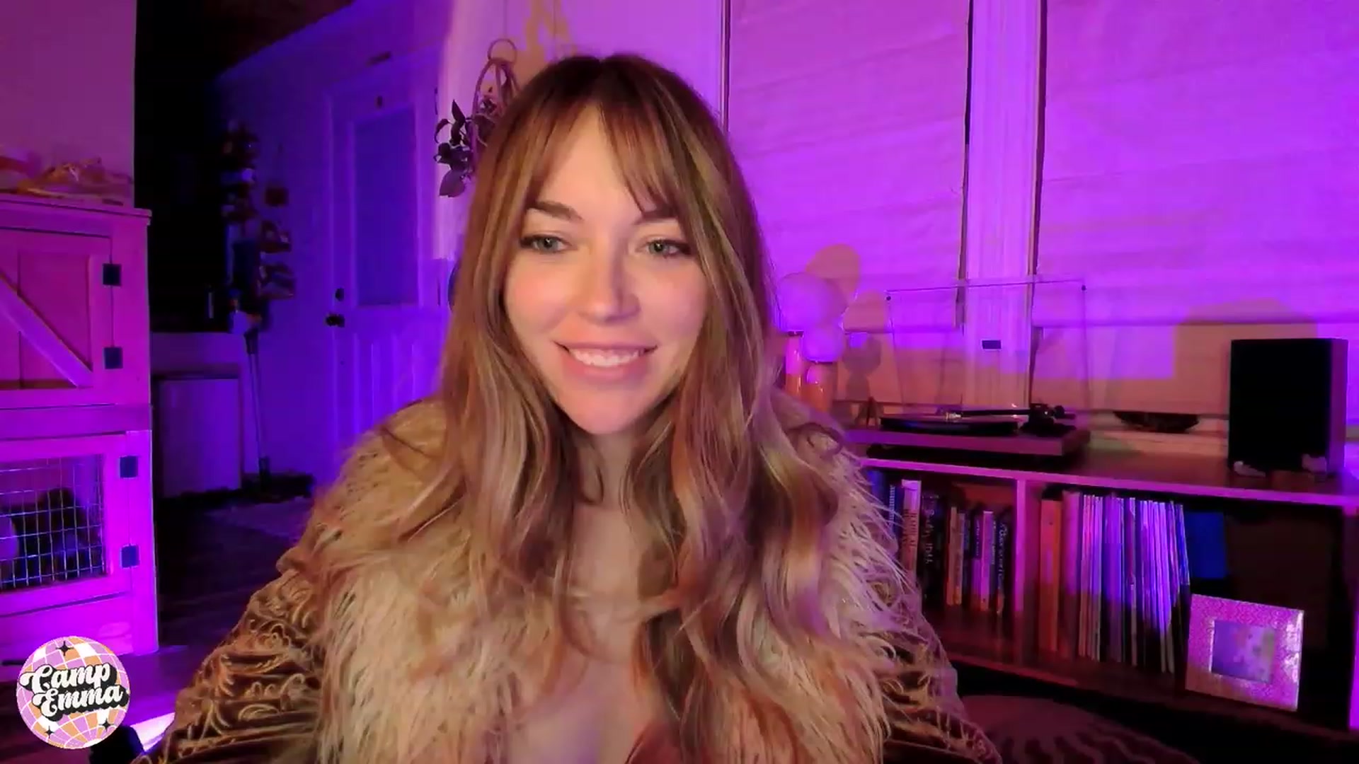 Gallery image thumbnail from EmmaStarseed's myfreecams stream on, 09/13/2023, 06:32 image 13 of 20