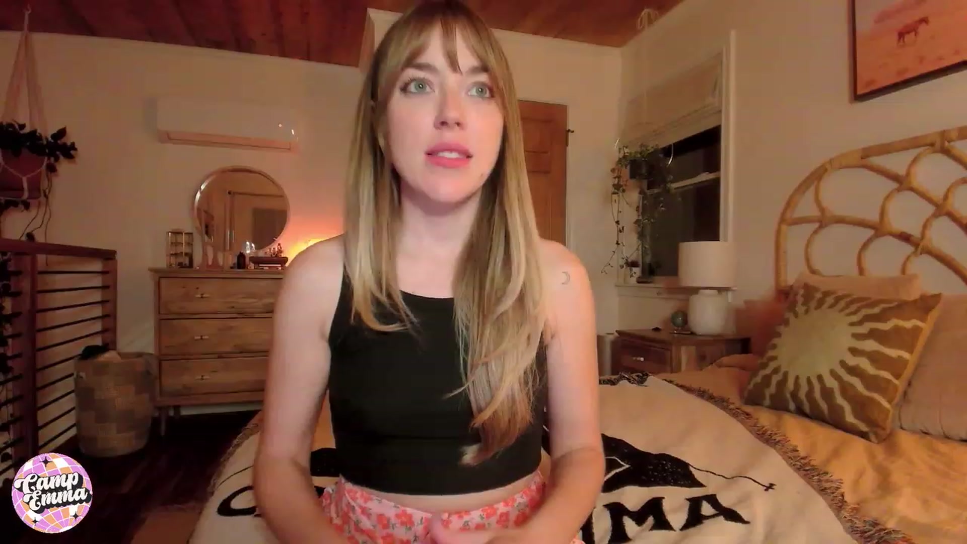 Gallery image thumbnail from EmmaStarseed's myfreecams stream on, 09/19/2023, 06:55 image 1 of 20
