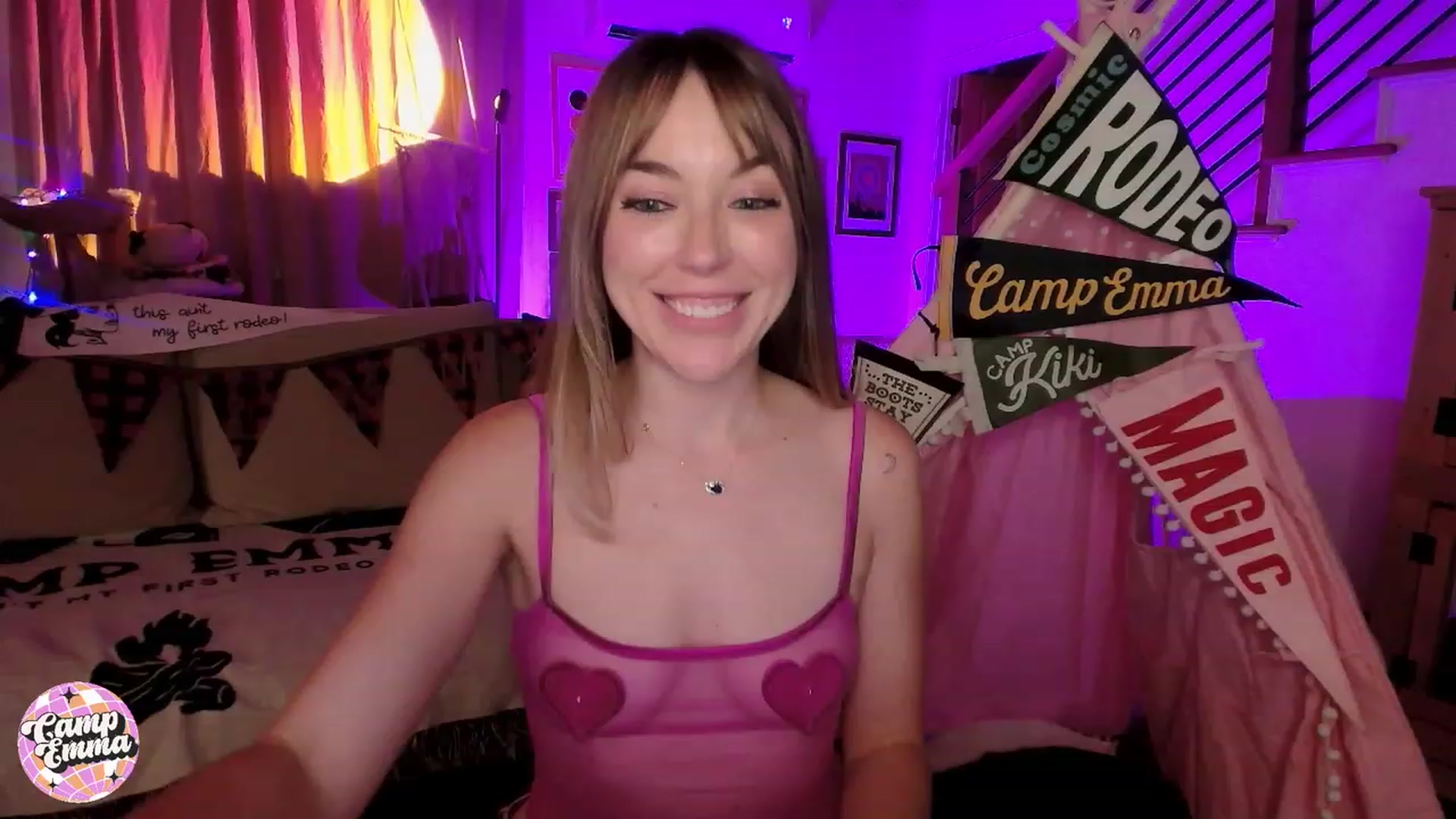 Gallery image thumbnail from EmmaStarseed's myfreecams stream on, 10/01/2023, 03:07 image 11 of 20