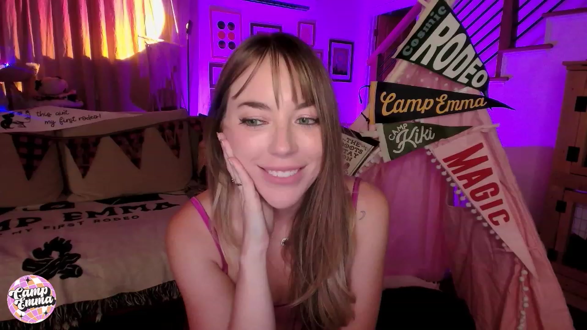 Gallery image thumbnail from EmmaStarseed's myfreecams stream on, 10/01/2023, 03:07 image 18 of 20
