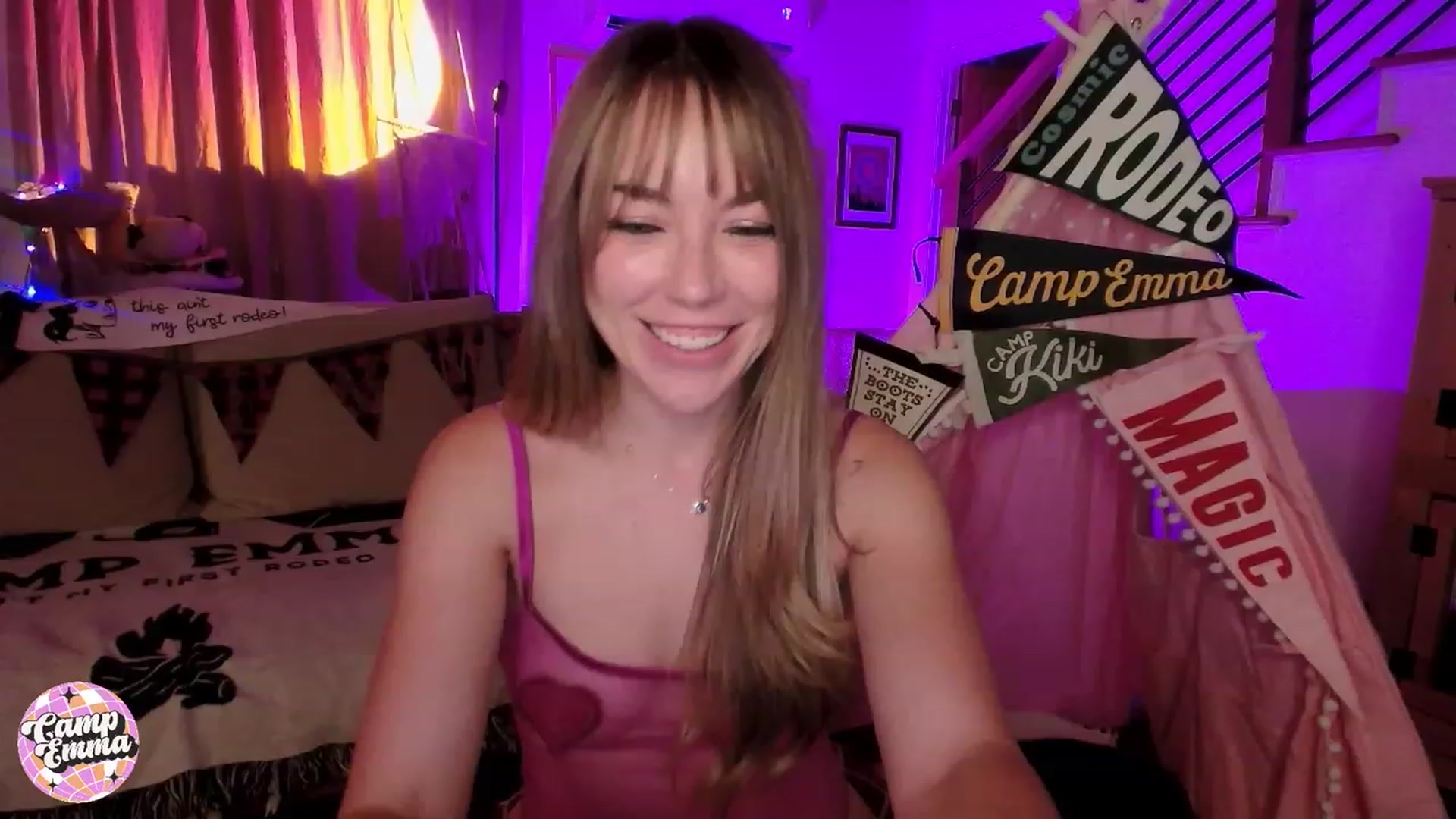 Gallery image thumbnail from EmmaStarseed's myfreecams stream on, 10/01/2023, 03:07 image 12 of 20