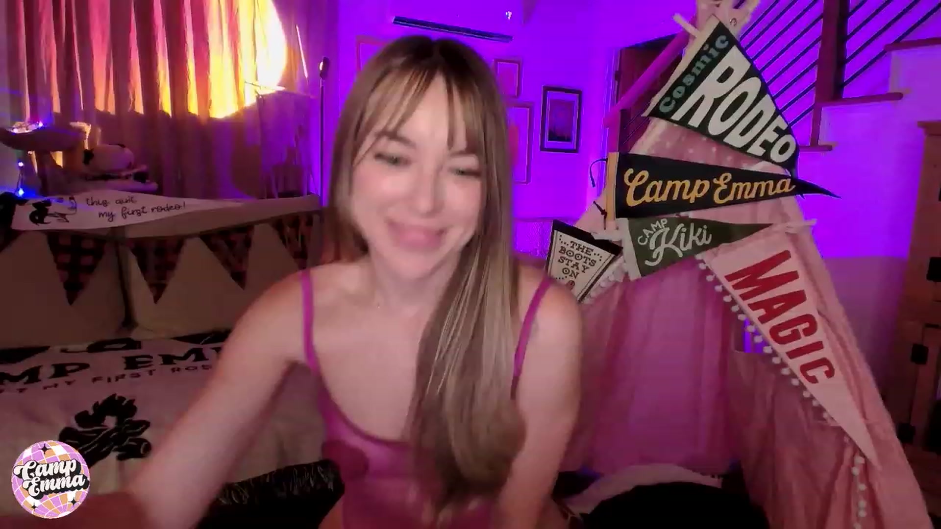 Gallery image thumbnail from EmmaStarseed's myfreecams stream on, 10/01/2023, 03:07 image 13 of 20