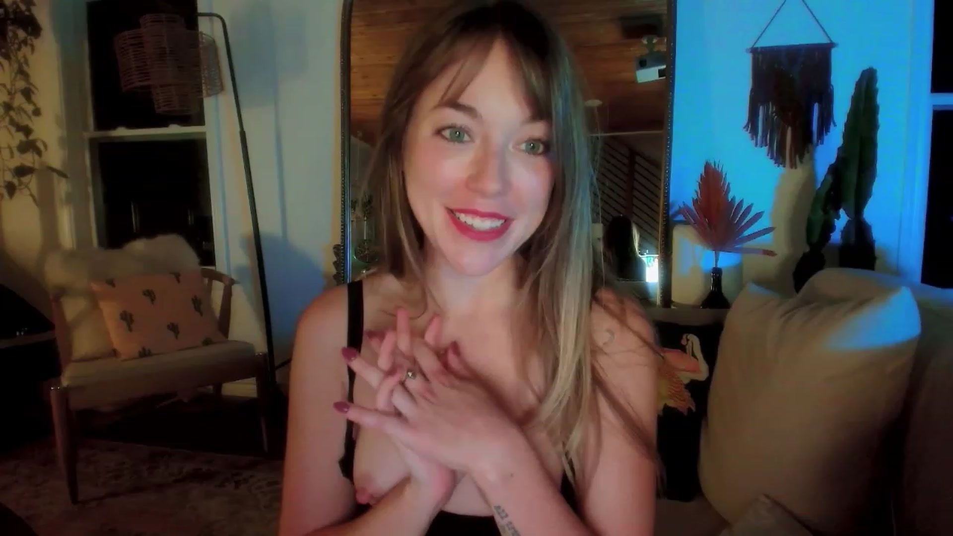 Gallery image thumbnail from EmmaStarseed's myfreecams stream on, 11/07/2023, 06:09 image 19 of 20