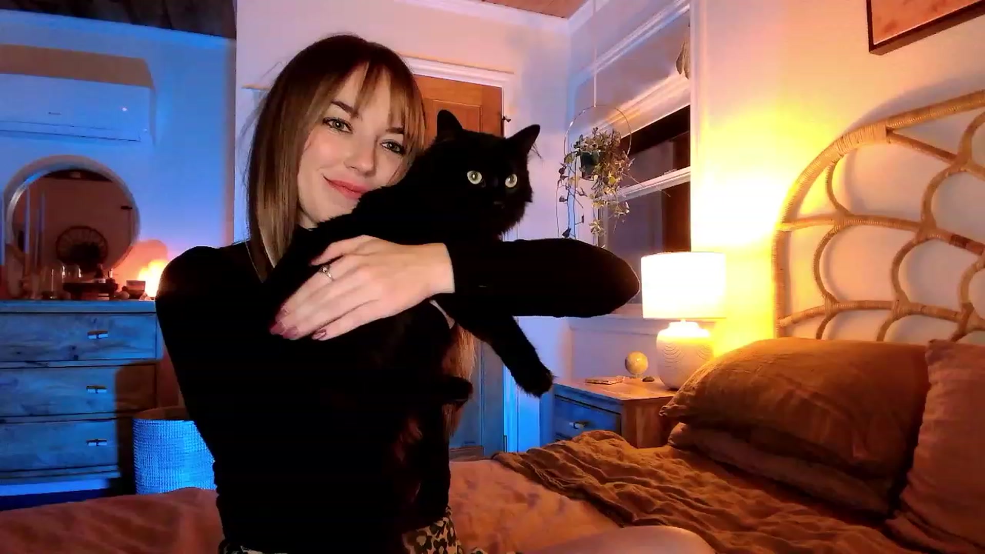 Gallery image thumbnail from EmmaStarseed's myfreecams stream on, 11/14/2023, 05:24 image 1 of 20