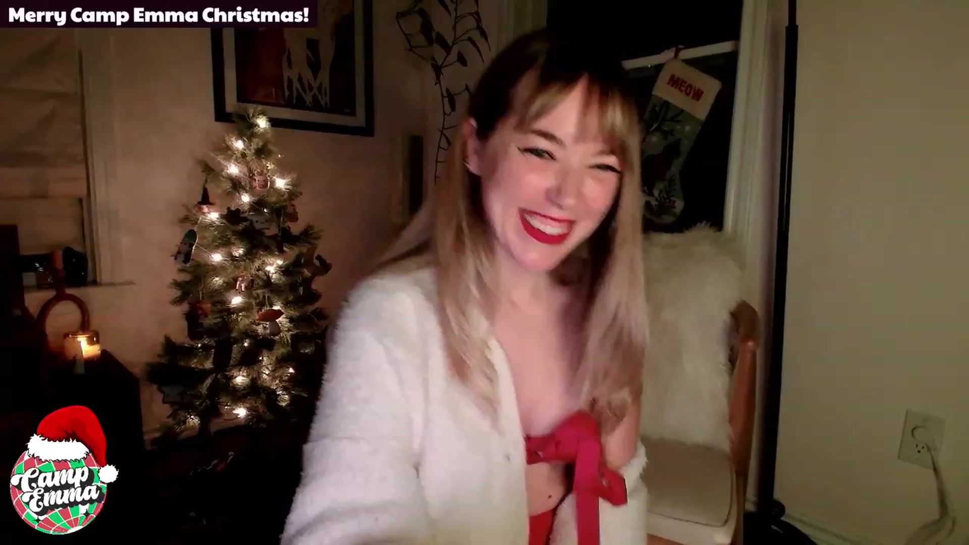 Gallery image thumbnail from EmmaStarseed's myfreecams stream on, 12/20/2023, 03:43 image 7 of 20