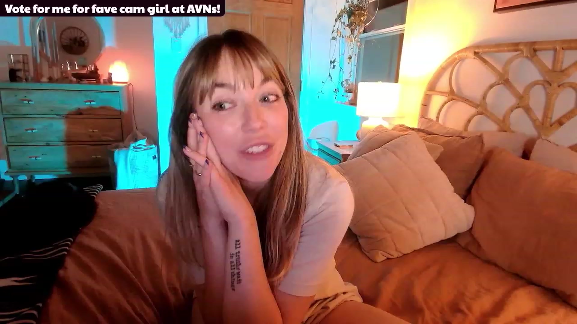 Gallery image thumbnail from EmmaStarseed's myfreecams stream on, 01/16/2024, 05:46 image 19 of 20
