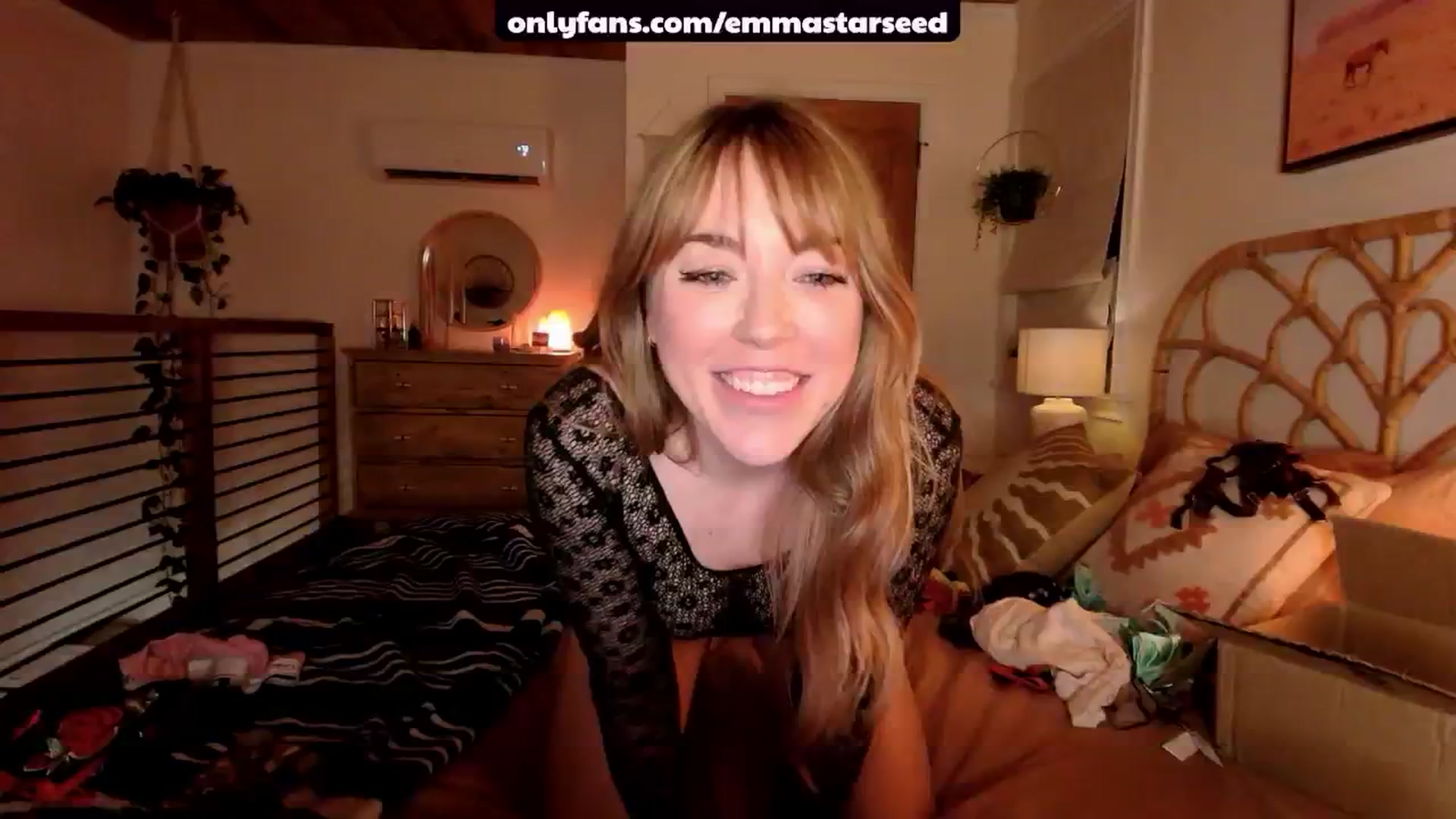 Gallery image thumbnail from EmmaStarseed's myfreecams stream on, 06/03/2024, 05:10 image 11 of 20