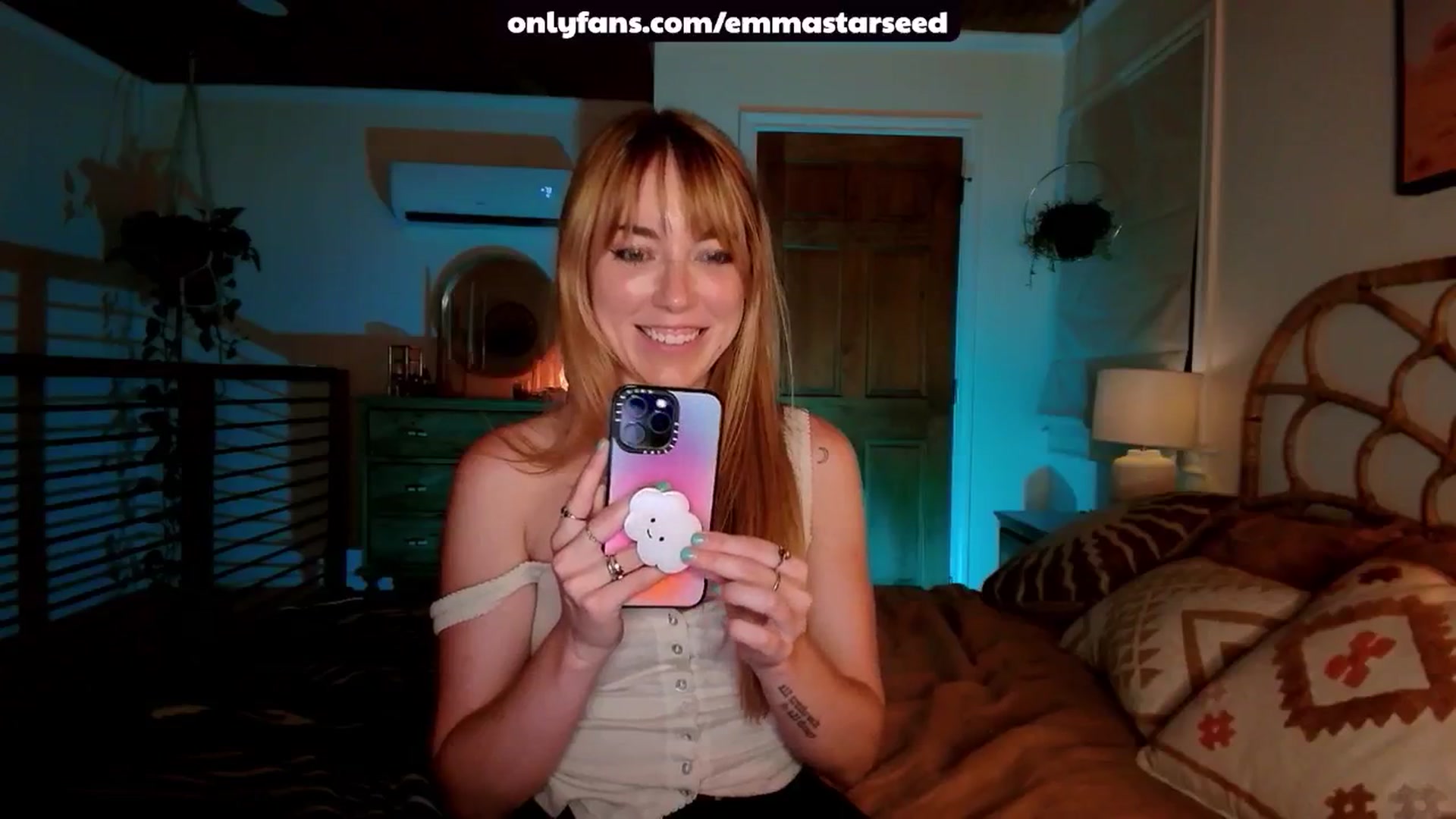 Gallery image thumbnail from EmmaStarseed's myfreecams stream on, 06/09/2024, 05:44 image 3 of 20