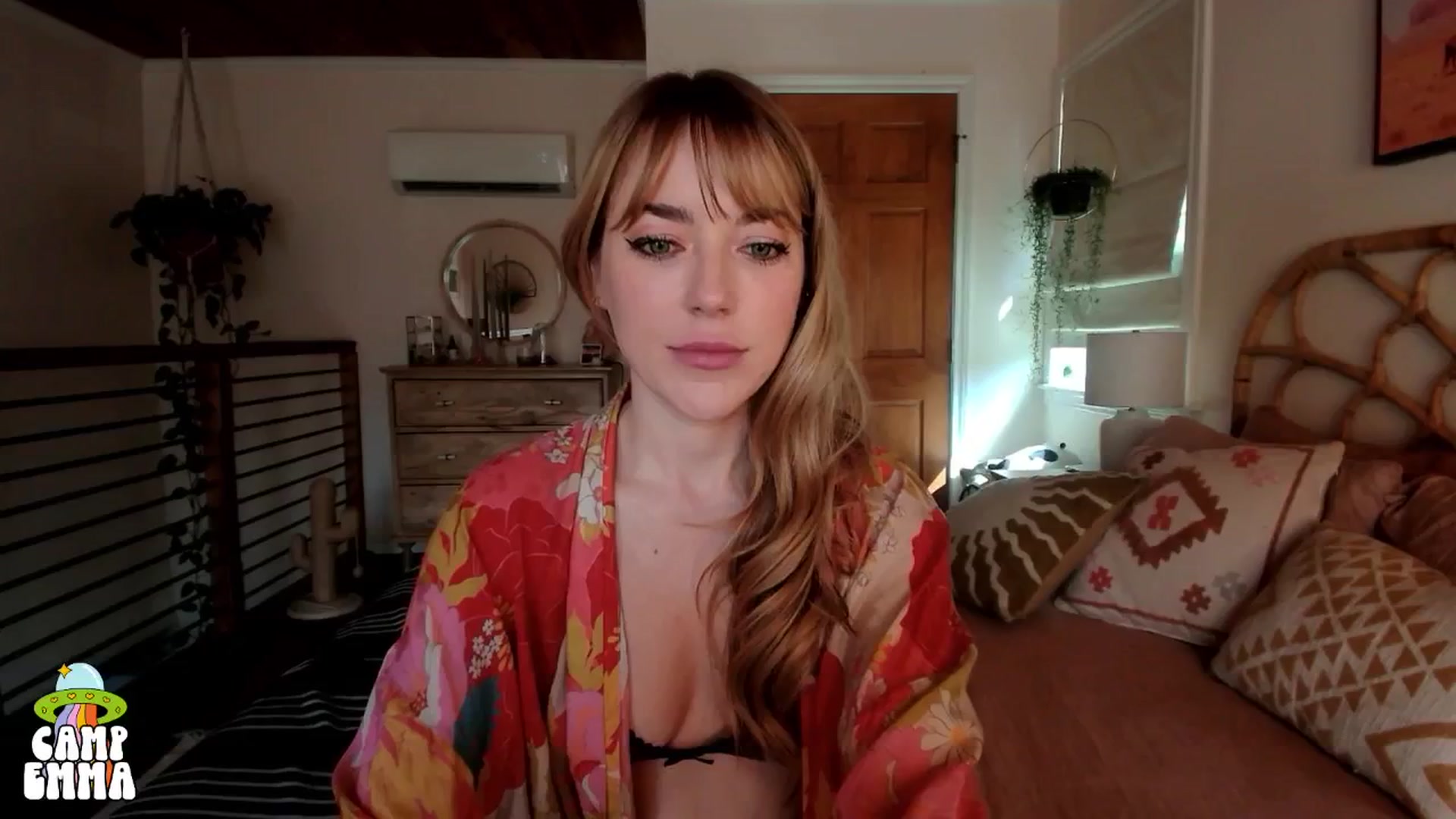 Gallery image thumbnail from EmmaStarseed's myfreecams stream on, 09/22/2024, 20:32 image 5 of 20