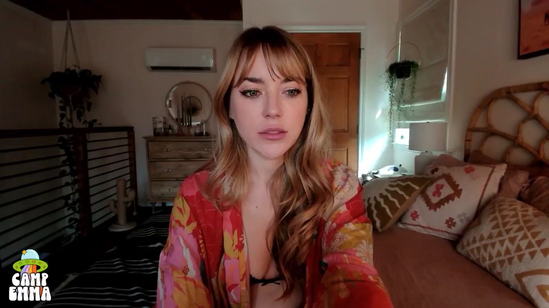 Gallery image thumbnail from EmmaStarseed's myfreecams stream on, 09/22/2024, 20:32 image 3 of 20