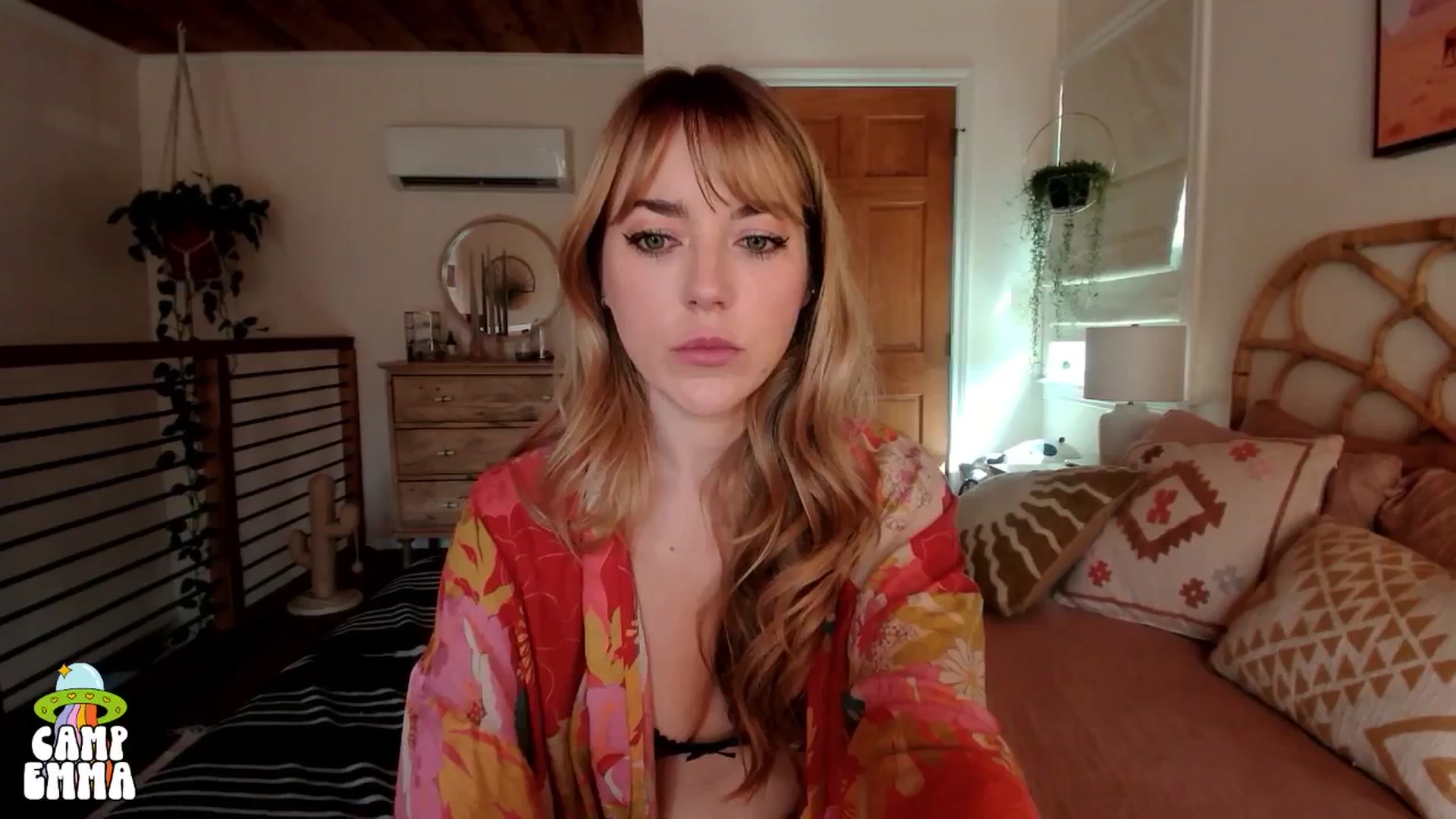 Gallery image thumbnail from EmmaStarseed's myfreecams stream on, 09/22/2024, 20:32 image 2 of 20