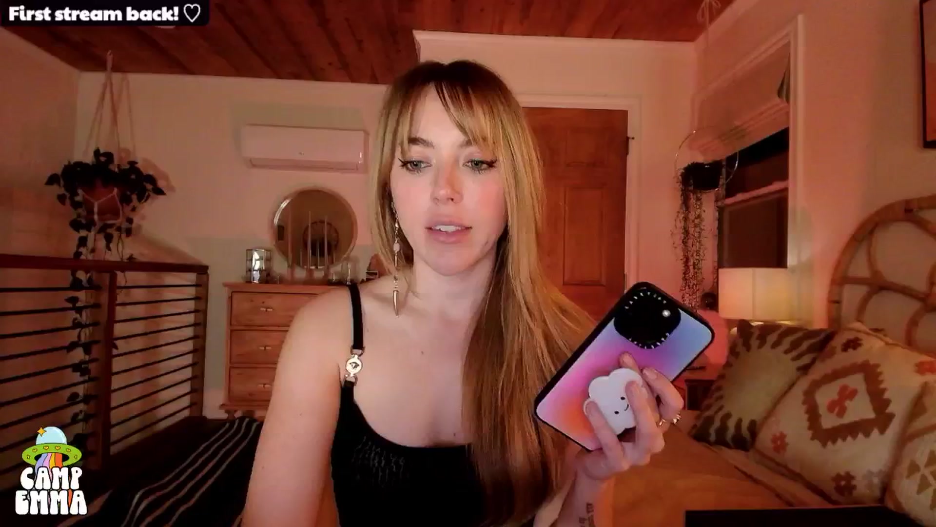 Gallery image thumbnail from EmmaStarseed's myfreecams stream on, 11/10/2024, 05:18 image 1 of 20