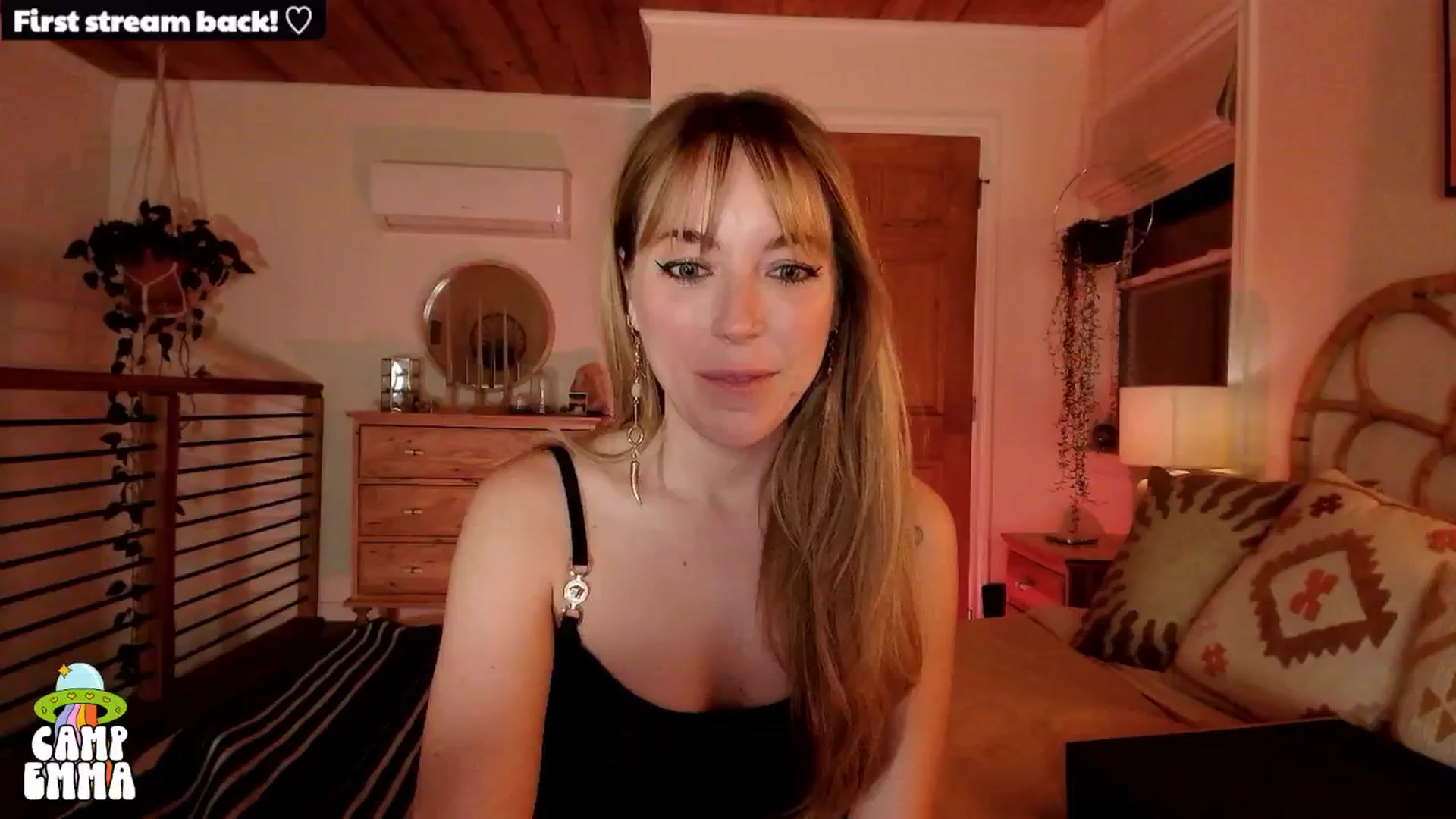 Gallery image thumbnail from EmmaStarseed's myfreecams stream on, 11/10/2024, 05:18 image 4 of 20