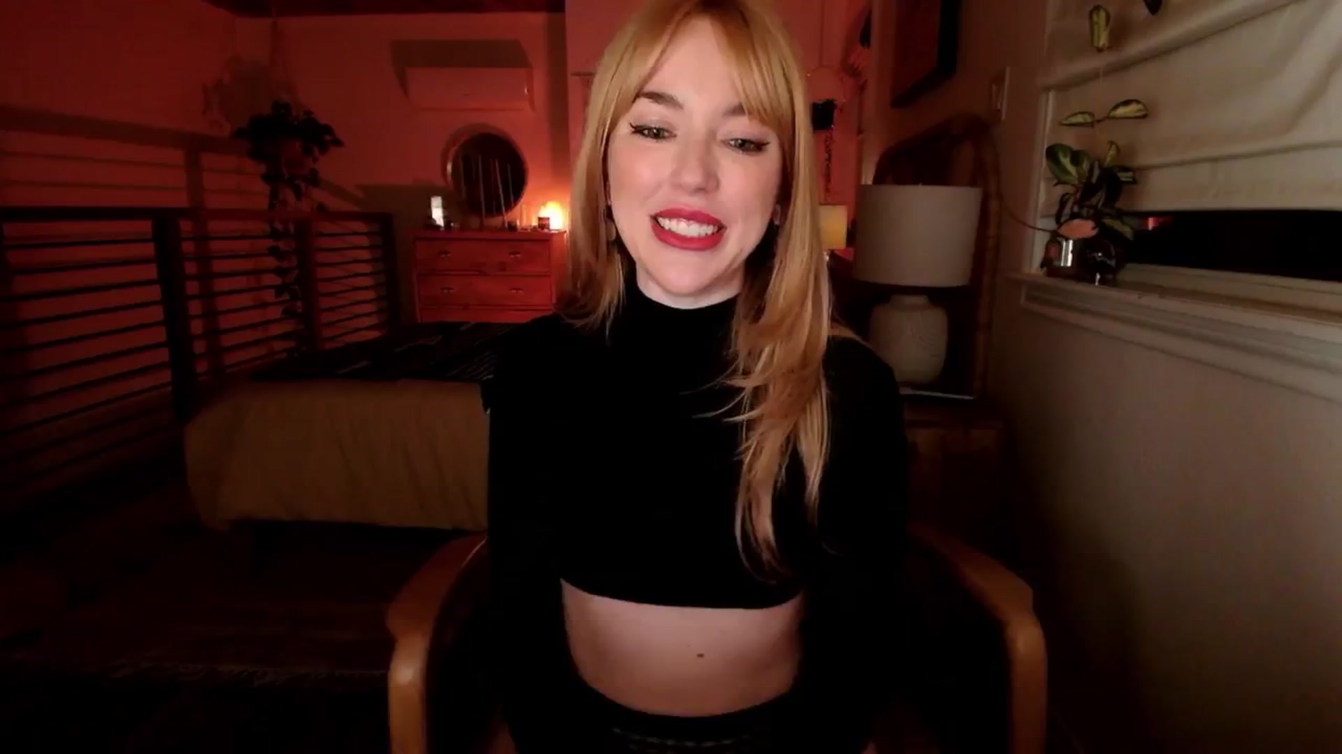 Gallery image thumbnail from EmmaStarseed's myfreecams stream on, 11/21/2024, 05:28 image 2 of 20