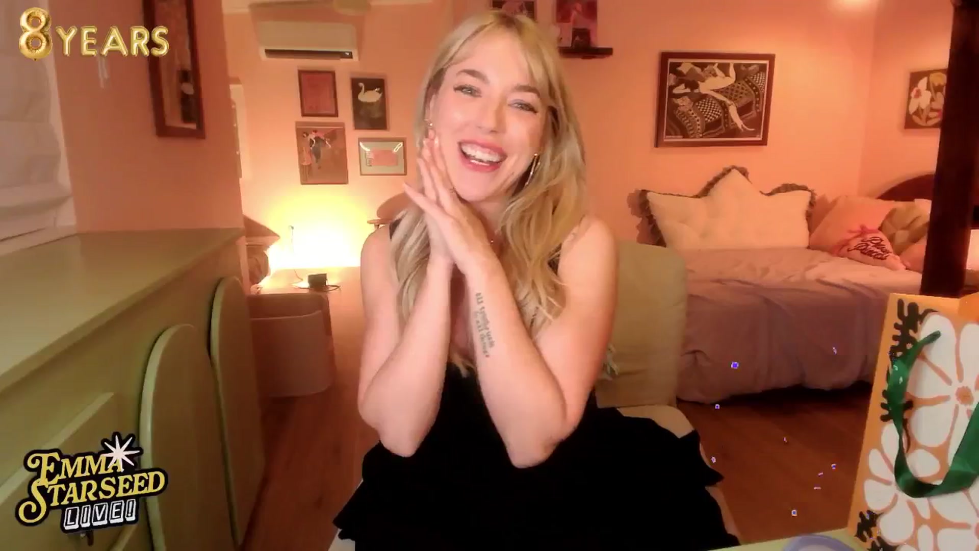 Gallery image thumbnail from EmmaStarseed's myfreecams stream on, 01/17/2026, 07:41 image 3 of 20
