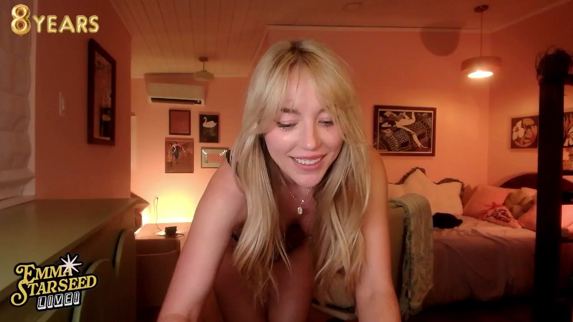 Gallery image thumbnail from EmmaStarseed's myfreecams stream on, 01/17/2026, 07:41 image 13 of 20