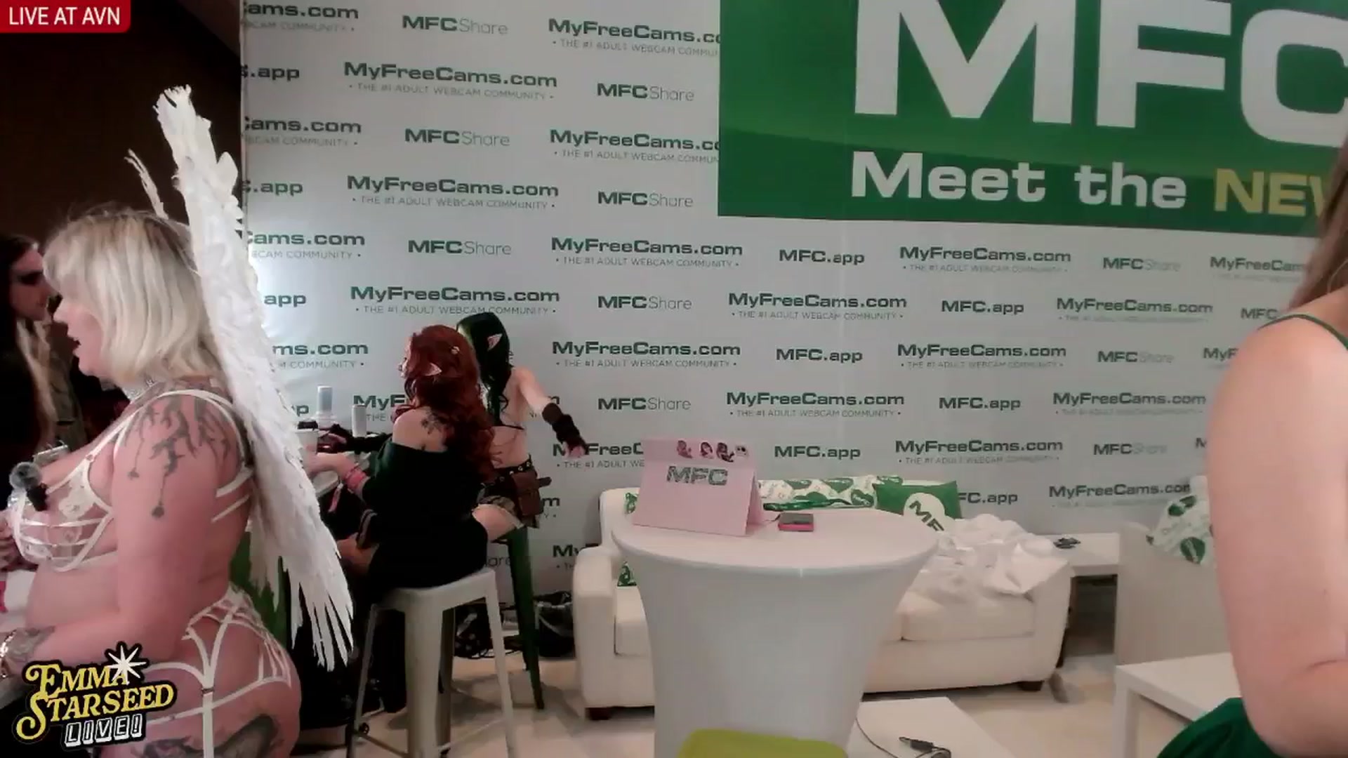 Gallery image thumbnail from EmmaStarseed's myfreecams stream on, 01/23/2026, 01:02 image 10 of 20