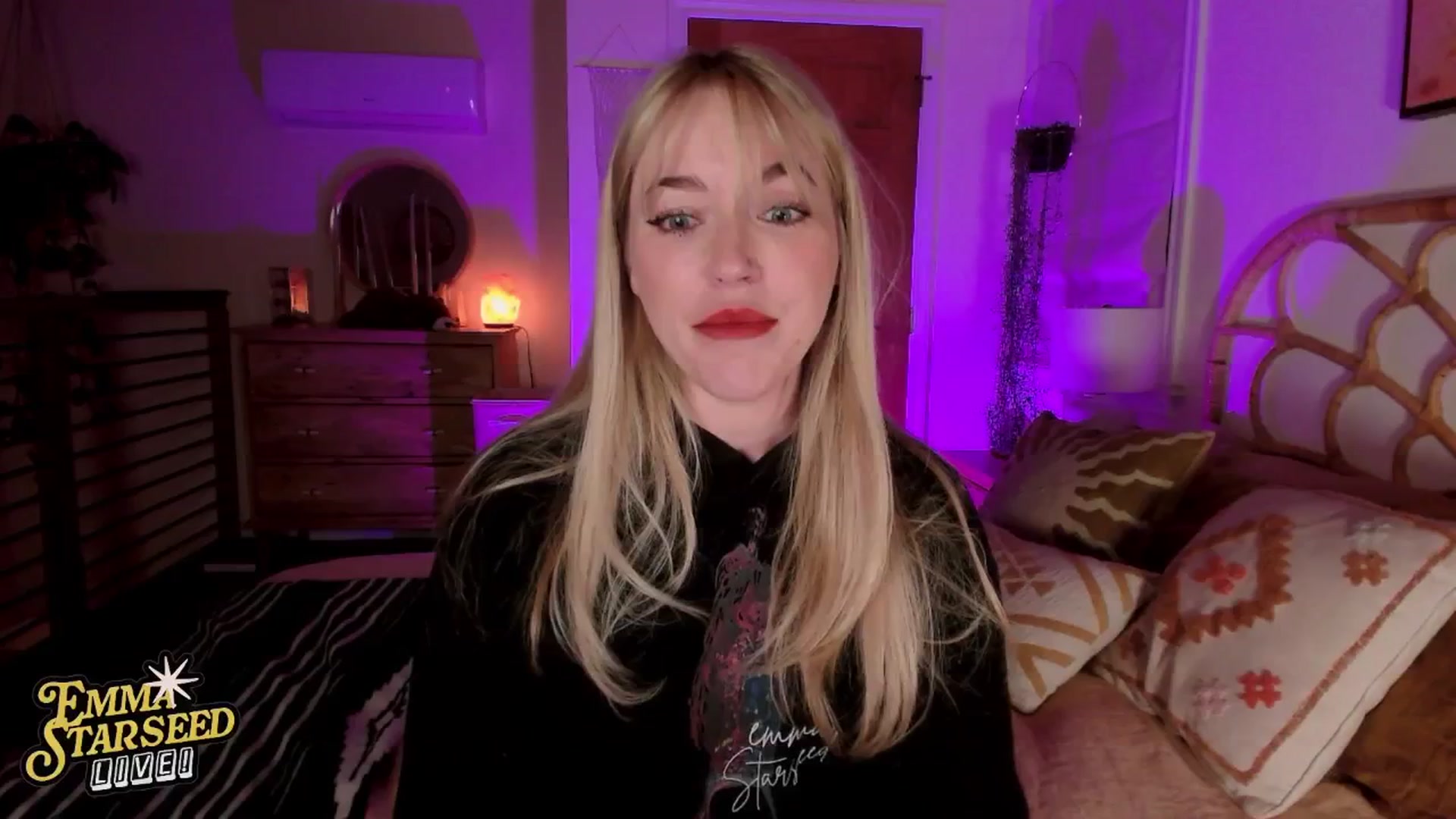 Gallery image thumbnail from EmmaStarseed's myfreecams stream on, 02/01/2026, 06:08 image 2 of 20