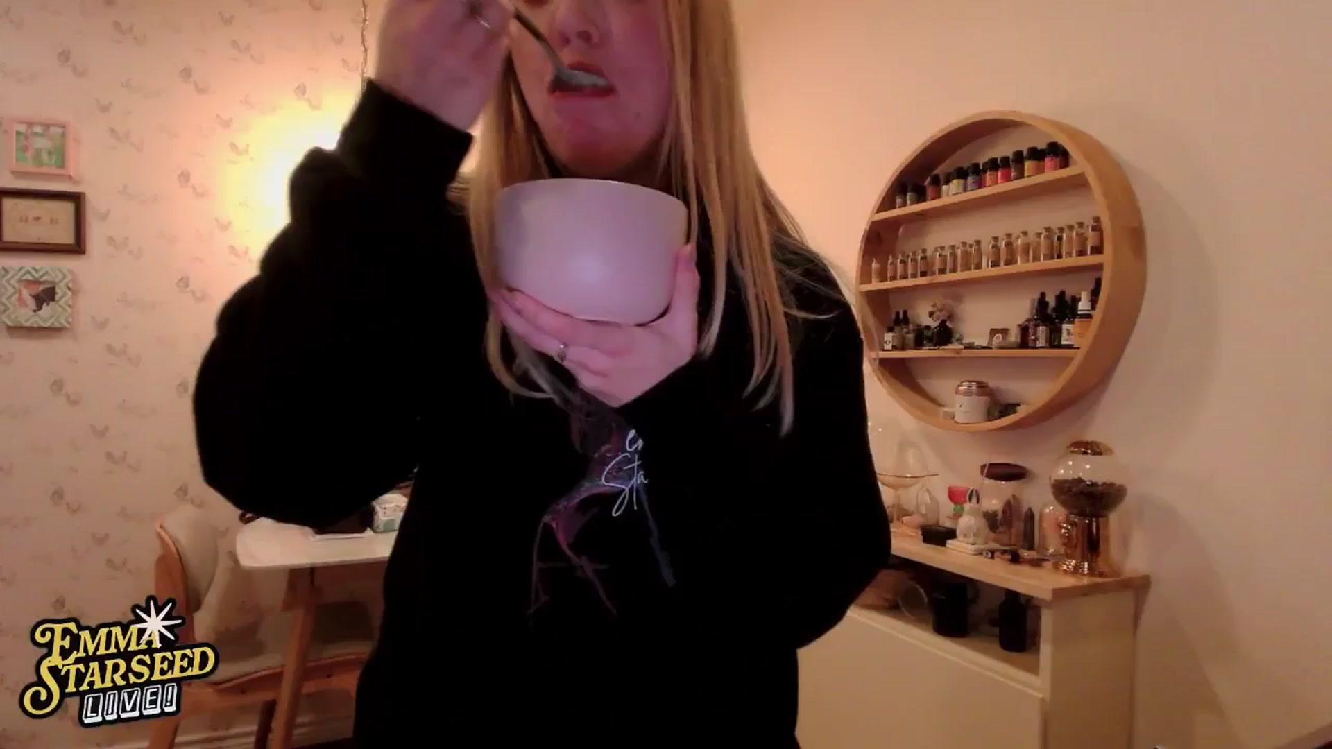 Gallery image thumbnail from EmmaStarseed's myfreecams stream on, 02/01/2026, 08:07 image 12 of 20
