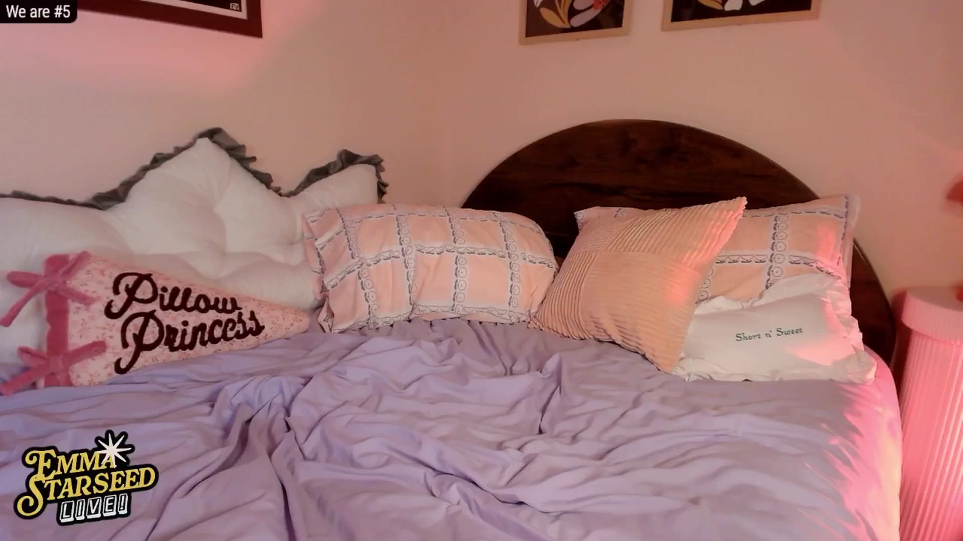 Gallery image thumbnail from EmmaStarseed's myfreecams stream on, 02/12/2026, 06:52 image 15 of 20