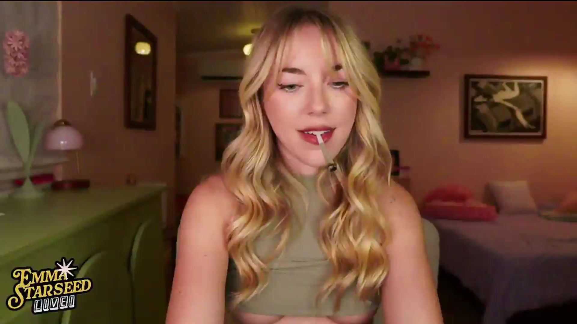 Gallery image thumbnail from EmmaStarseed's myfreecams stream on, 08/01/2026, 06:17 image 10 of 20