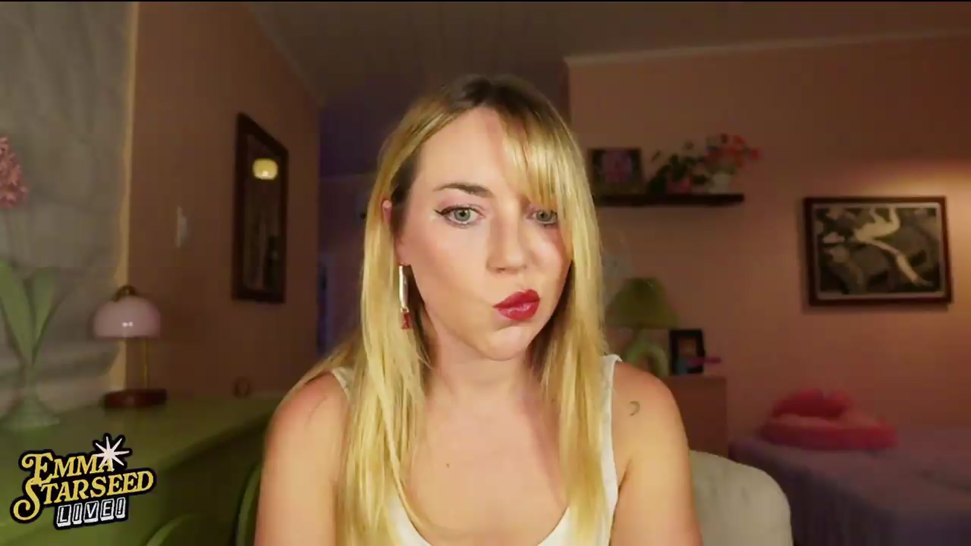 Gallery image thumbnail from EmmaStarseed's myfreecams stream on, 08/08/2026, 03:00 image 11 of 20