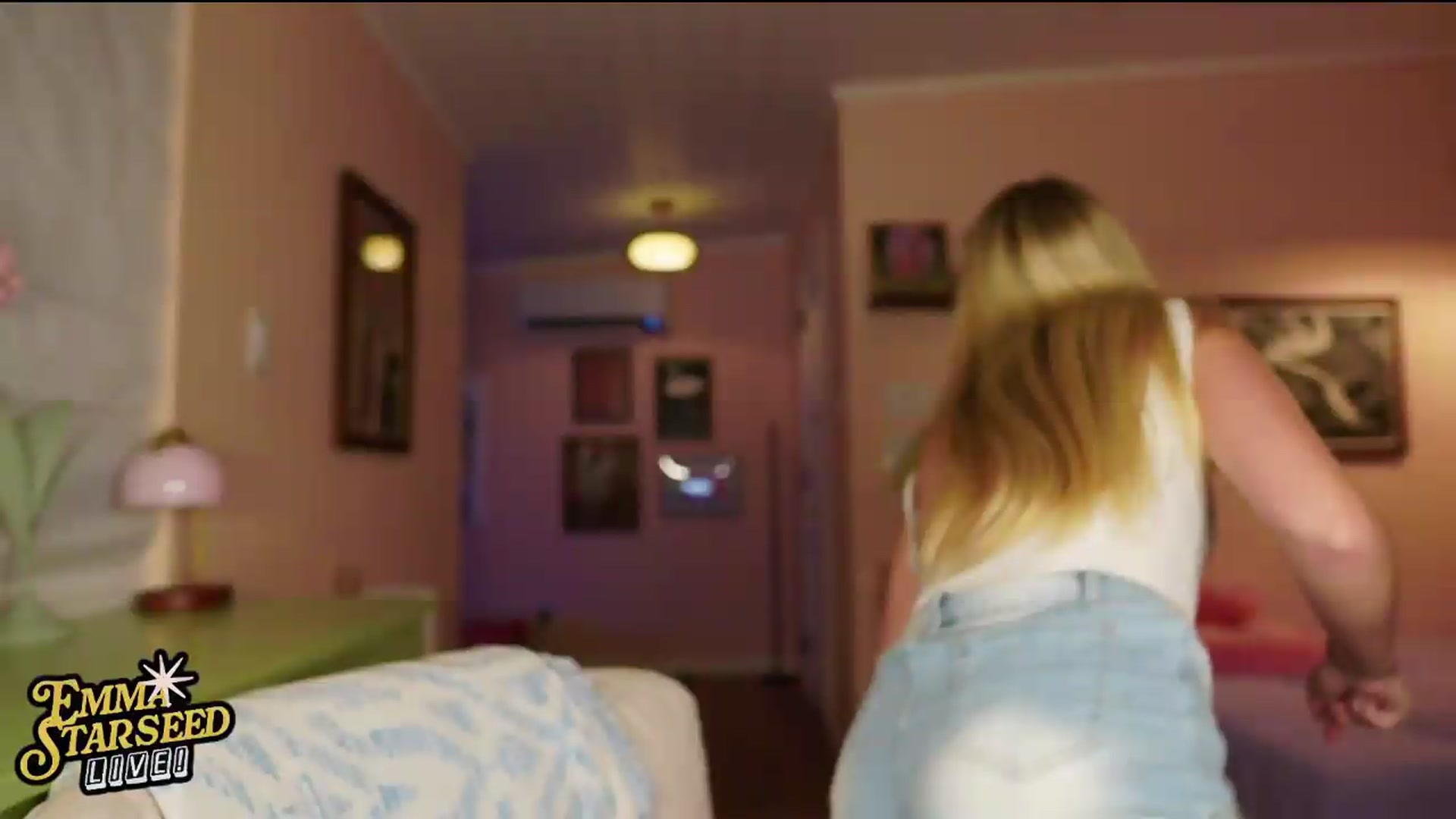 Gallery image thumbnail from EmmaStarseed's myfreecams stream on, 08/08/2026, 03:00 image 18 of 20