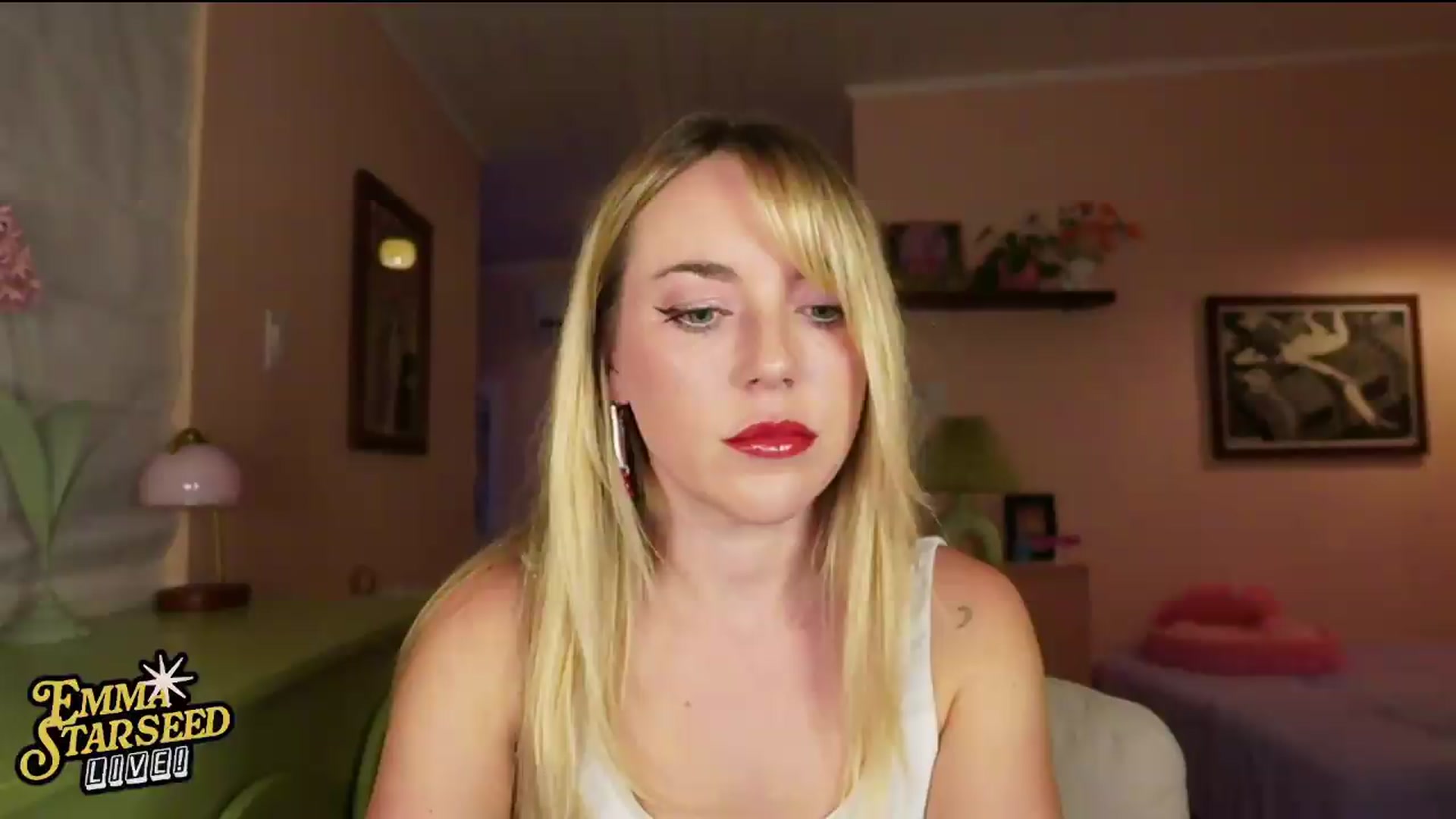 Gallery image thumbnail from EmmaStarseed's myfreecams stream on, 08/08/2026, 03:00 image 14 of 20