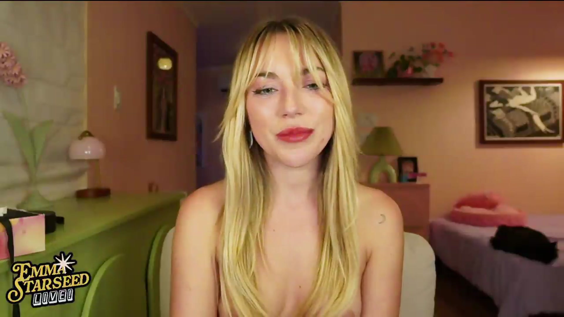 Gallery image thumbnail from EmmaStarseed's myfreecams stream on, 08/08/2026, 05:53 image 16 of 20