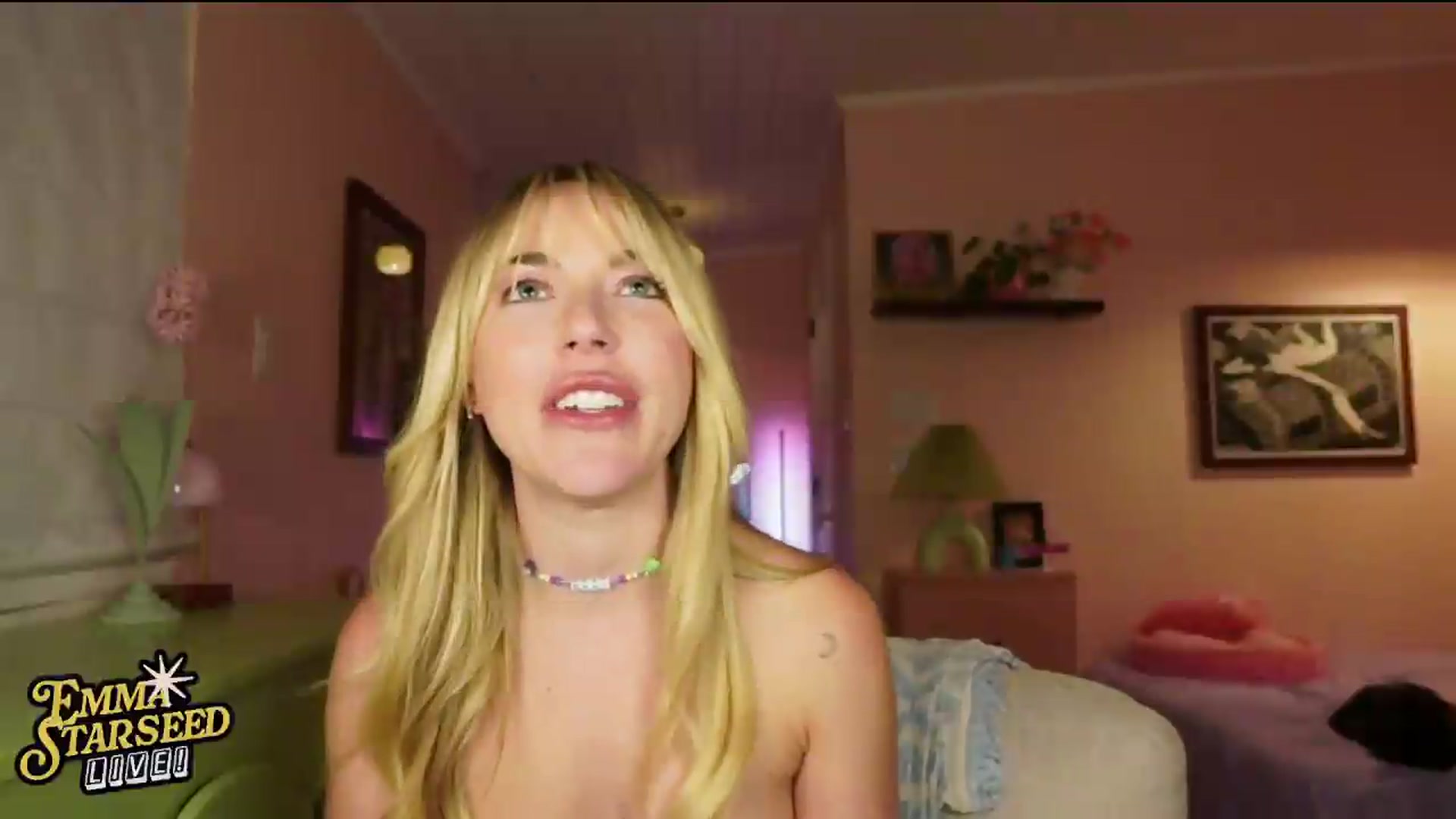 Gallery image thumbnail from EmmaStarseed's myfreecams stream on, 08/15/2026, 04:22 image 17 of 20