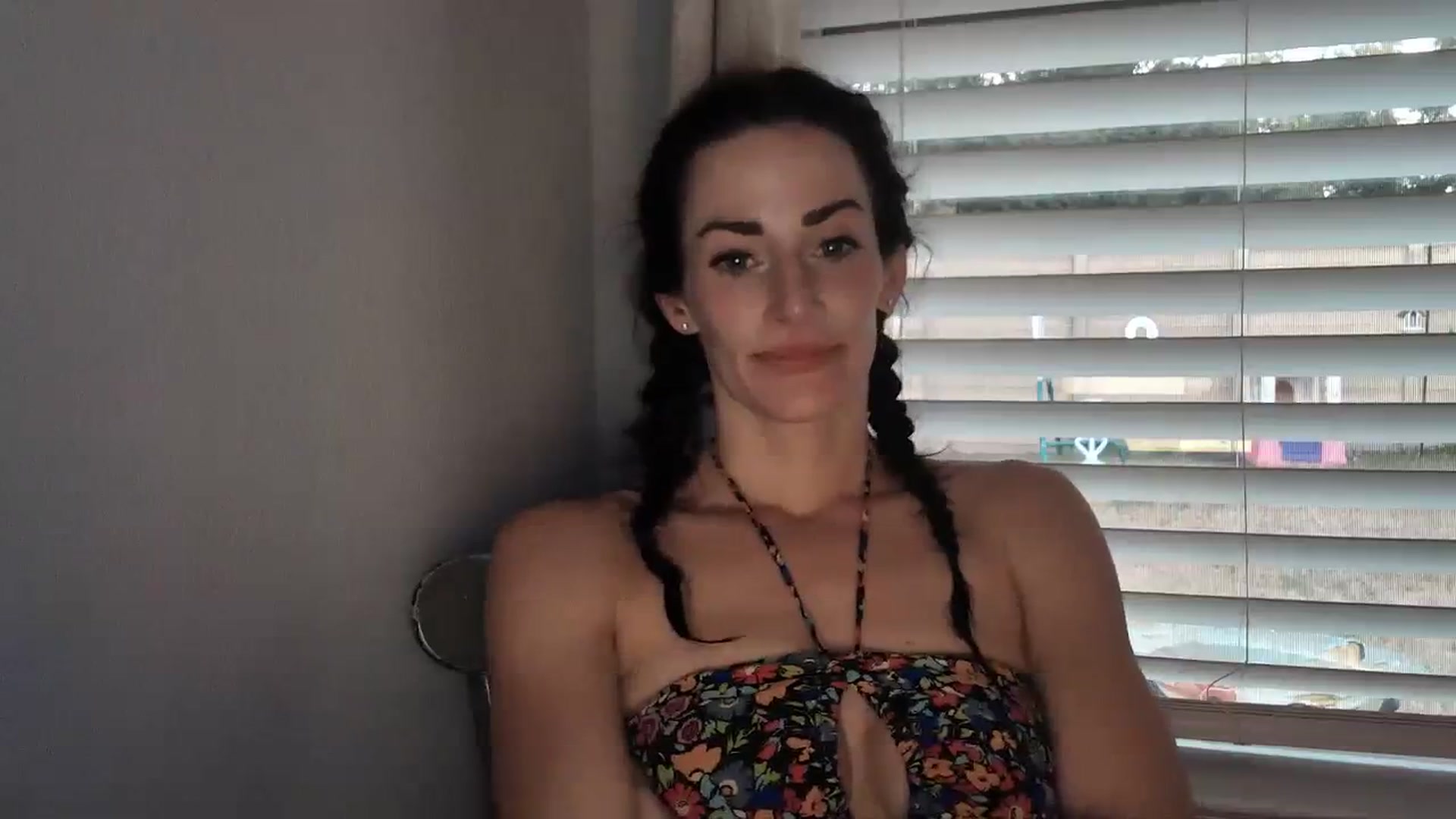 Gallery image thumbnail from EmmaStone4's myfreecams stream on, 10/16/2023, 24:04 image 17 of 20