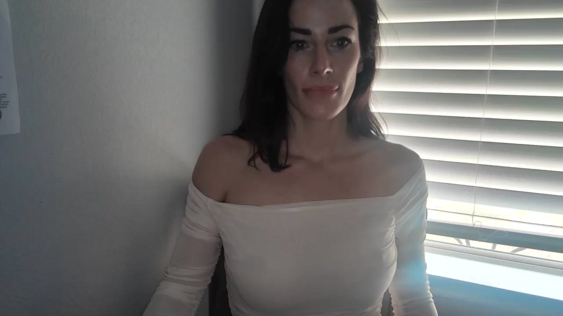 Gallery image thumbnail from EmmaStone4's myfreecams stream on, 10/24/2023, 19:42 image 13 of 20