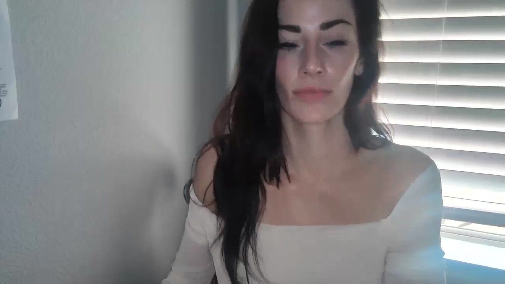 Gallery image thumbnail from EmmaStone4's myfreecams stream on, 10/24/2023, 19:42 image 15 of 20