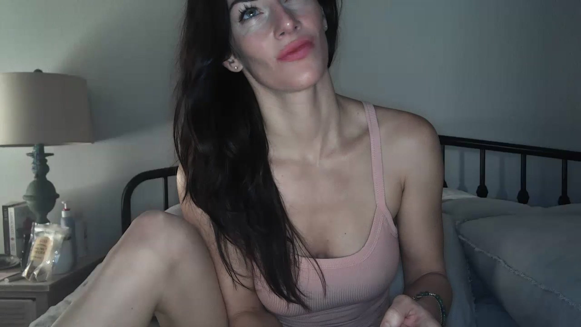Gallery image thumbnail from EmmaStone4's myfreecams stream on, 10/27/2023, 19:25 image 20 of 20