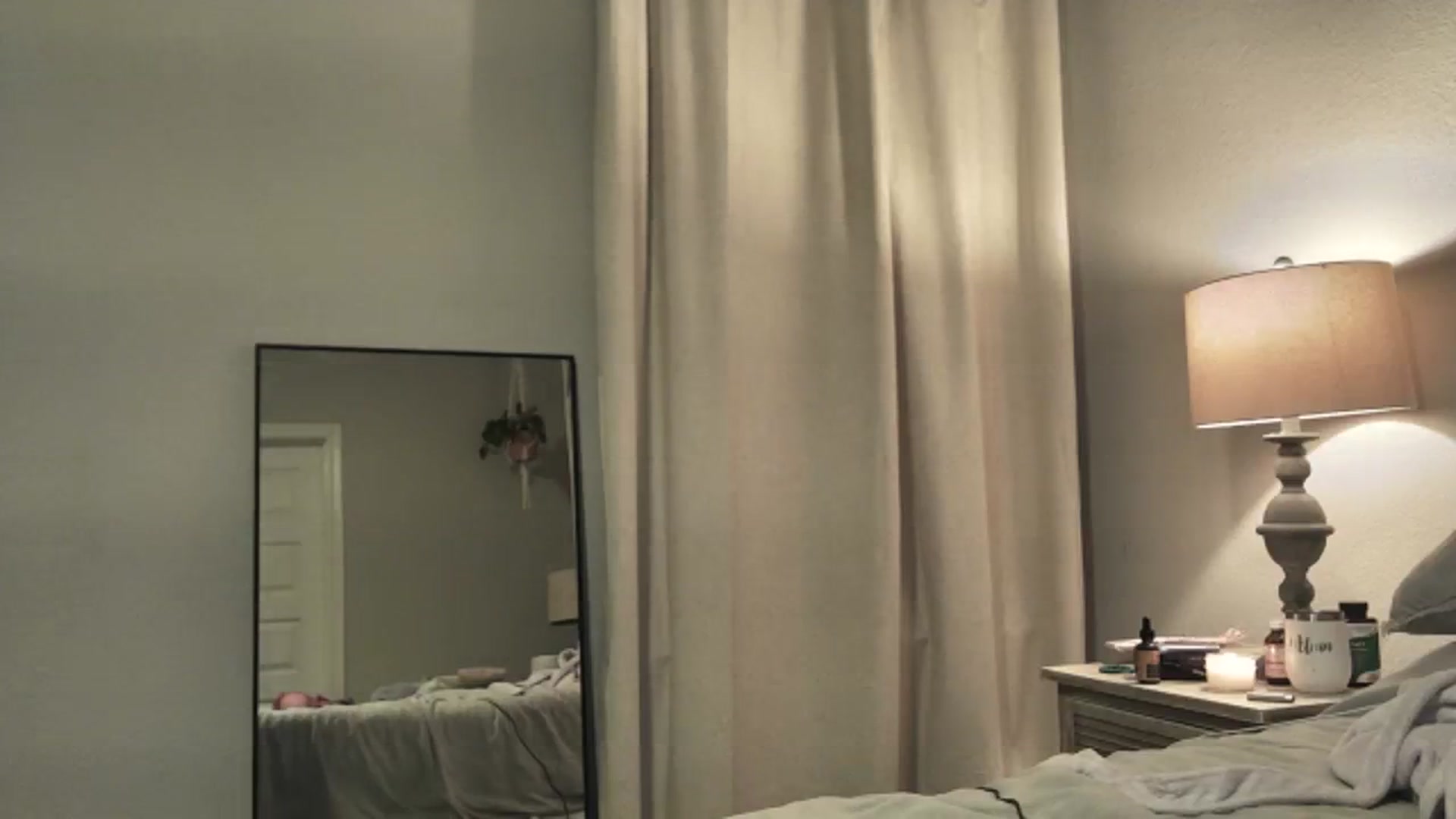 Gallery image thumbnail from EmmaStone4's myfreecams stream on, 11/27/2023, 05:42 image 10 of 20